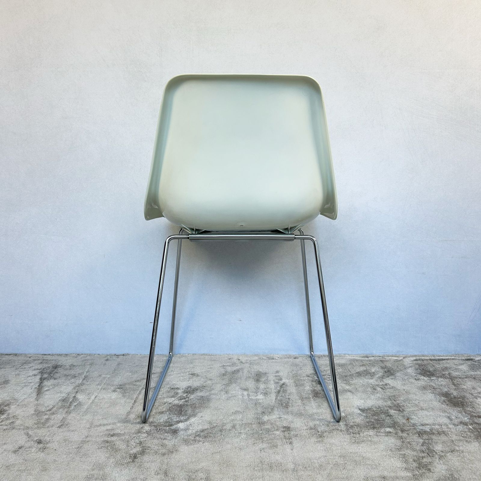 photo furniture Robin Day Polypropylene Chairs With Chrome Sled Bases For Hille (Set Of Six)
