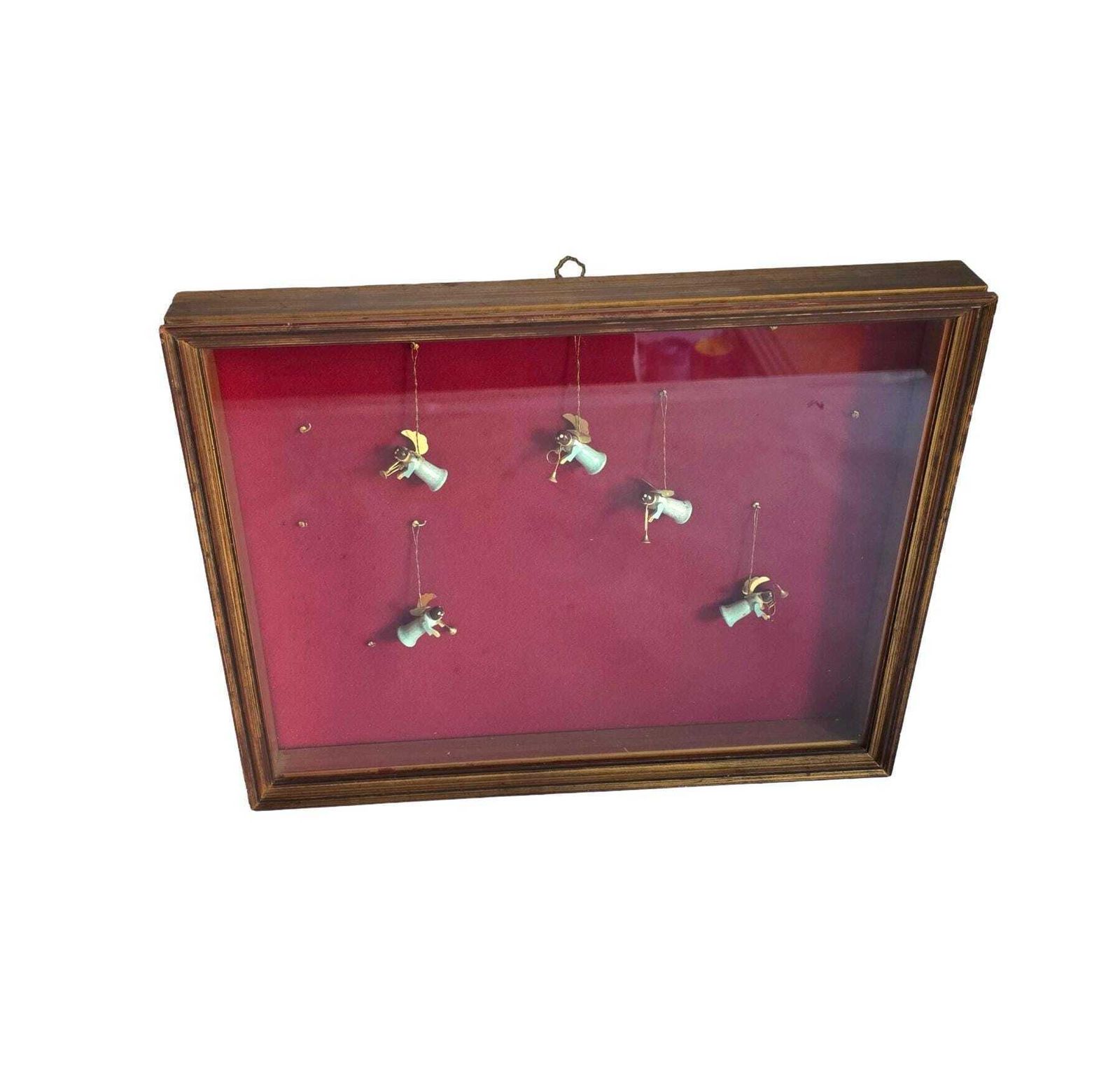 Vintage Houten Medaillekast Met Opening Aan De Achterzijde, Rode Fluwelen Bekleding En 11 Haken