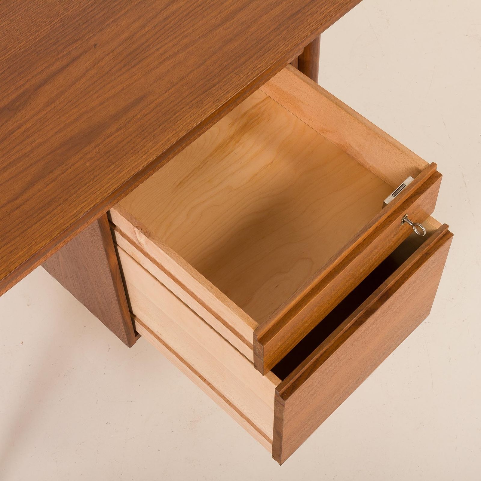 photo vinterior Scandinavian Mid Century Teak Desk With Extension By Austvoll Møbelfabrikk, Norway 1960s