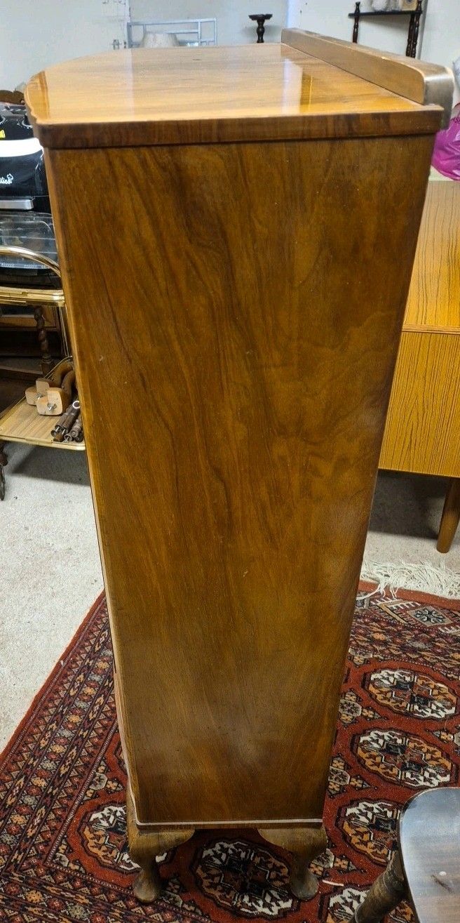 photo vinterior Beautiful 2 Door Antique Display Cabinet With Key, On Cabrio Legs