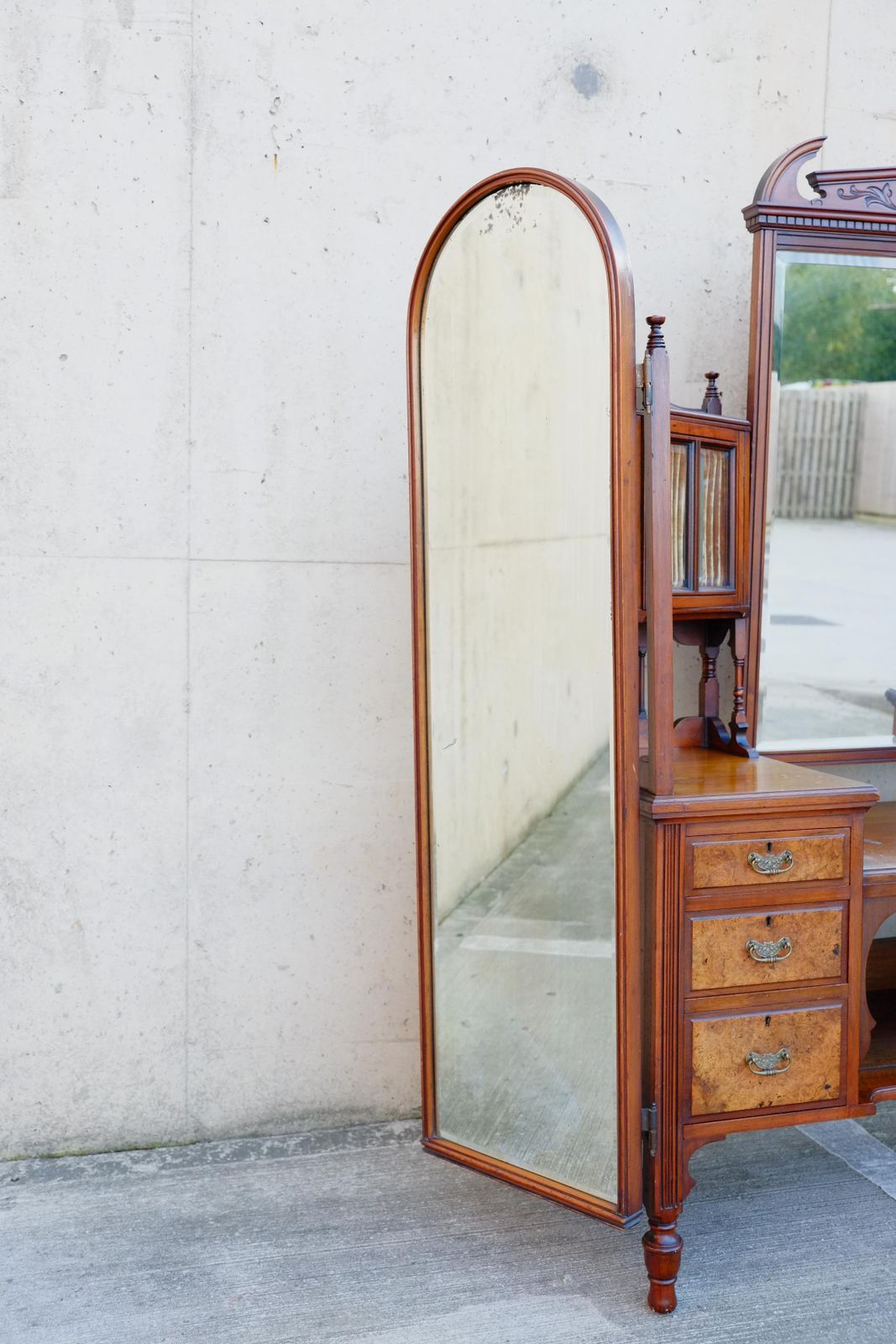 2030.0 Exceptional Large Gothic English Victorian Burr Walnut Dressing Table Vanity photo