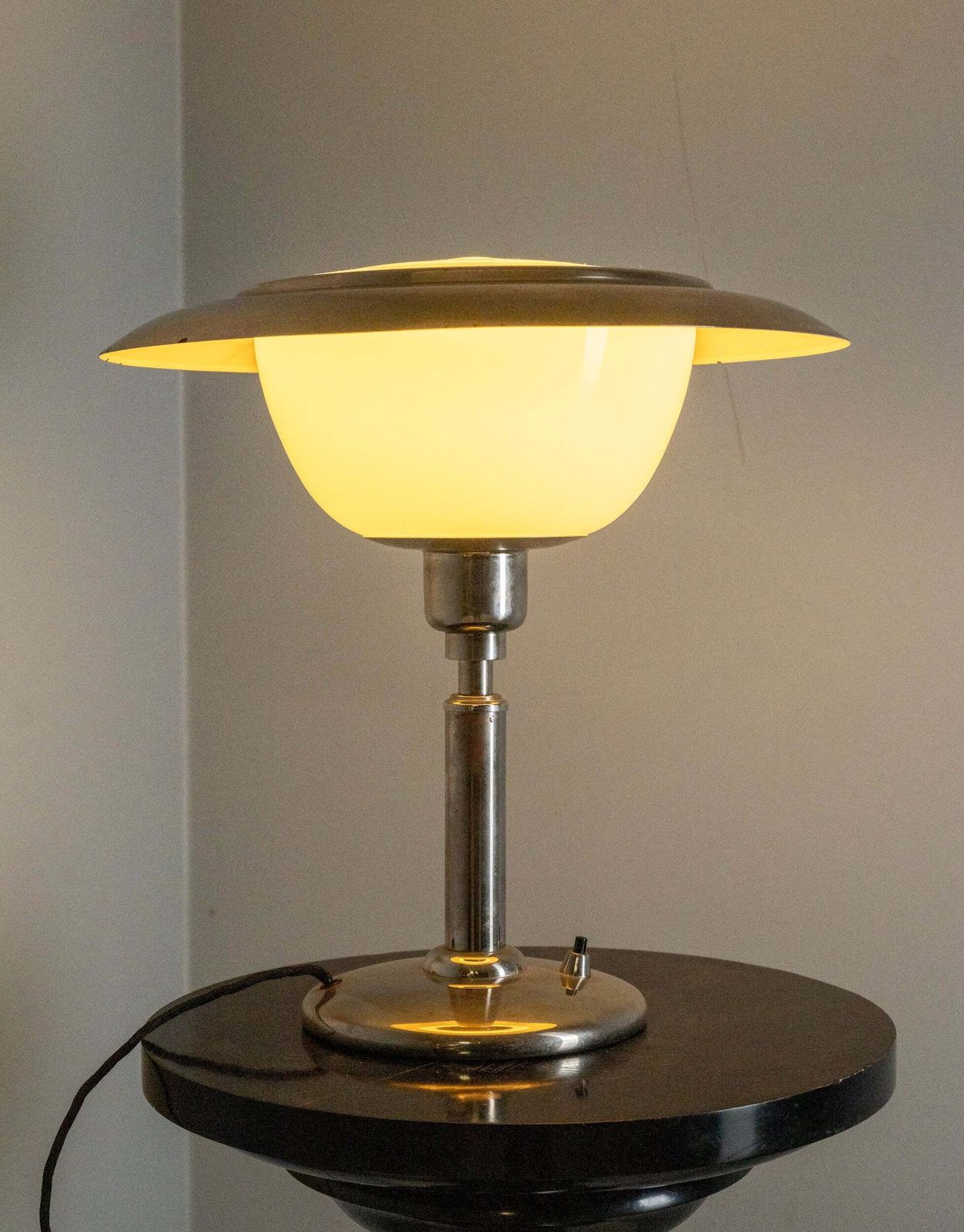 Art Deco Tafellamp Met Opaalglaskapje, Ca. 1930 photo 1031.0