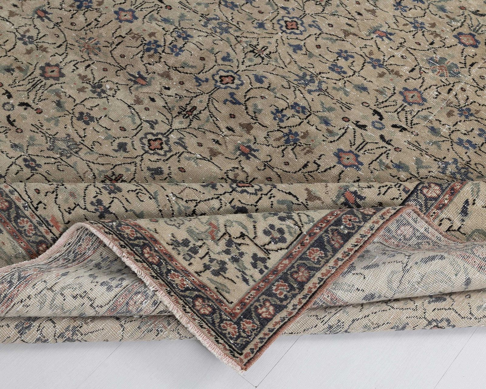 photo for sale 7x9 Vintage Rug, Turkish Rug Low Pile Beige Floral Boho Traditional Handwoven Wool,