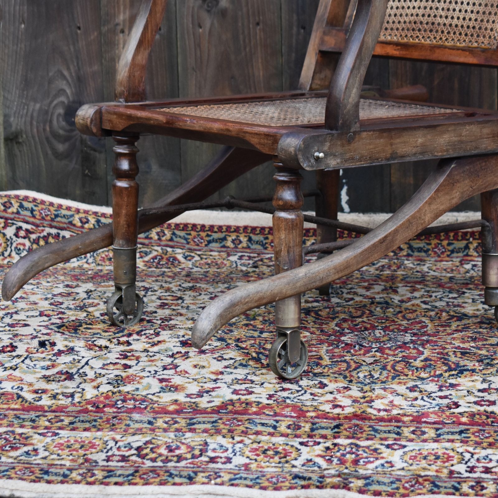photo vintage Antique Victorian Walnut Carters Style Invaild Carry Campaign Bergère Cane Chair