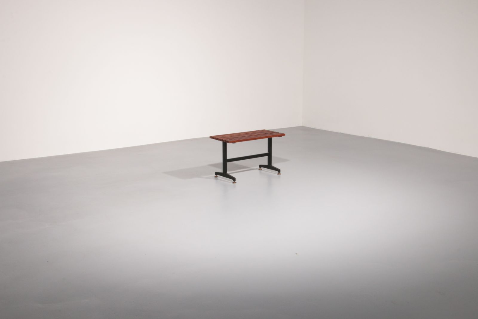 photo furniture Mid Century Italian Bench 1960s With Black Metal Frame,And Solid Teak Slats