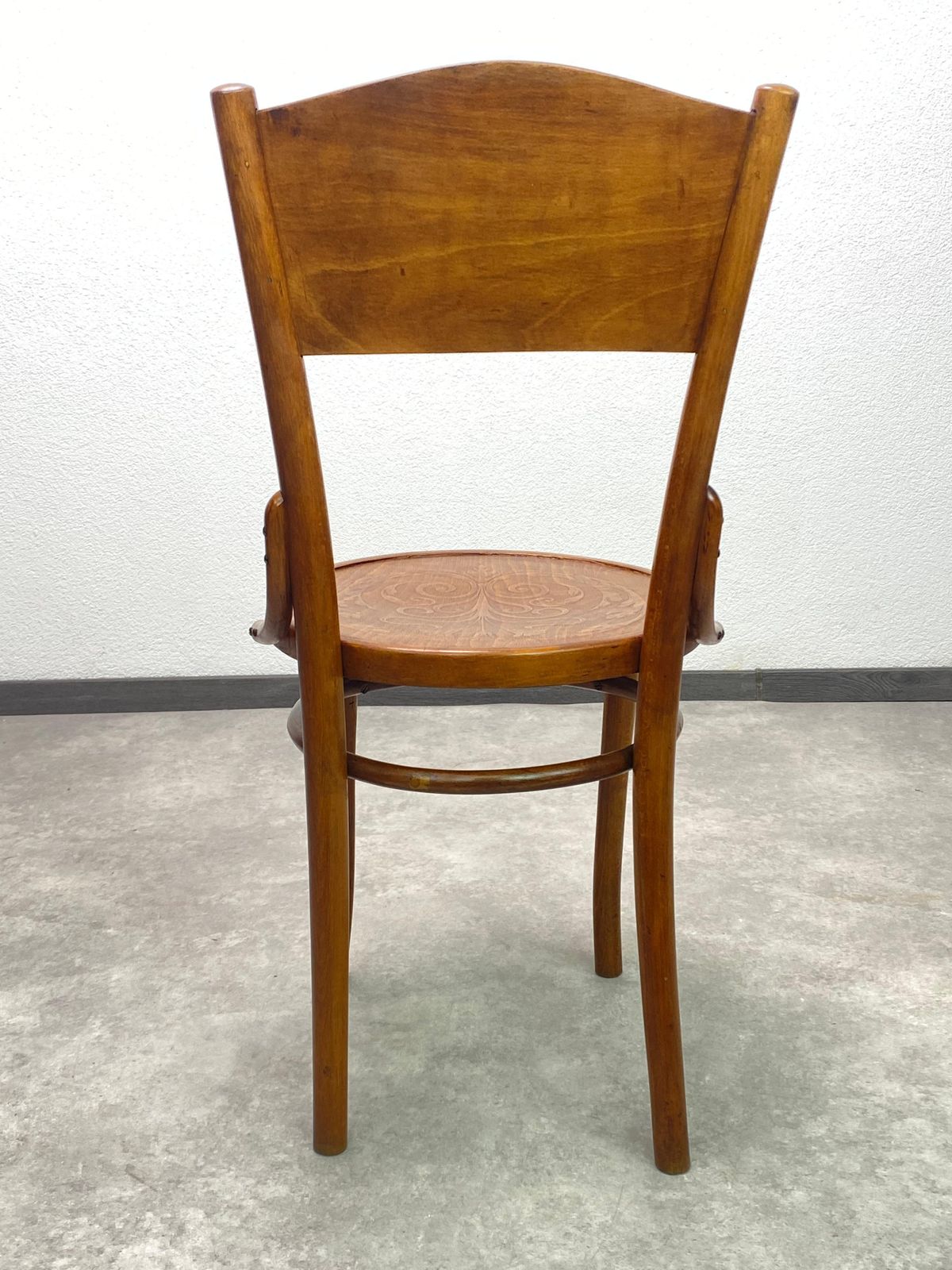 Set Of 4 Dining Room Chairs By Thonet Mundus photo vinterior