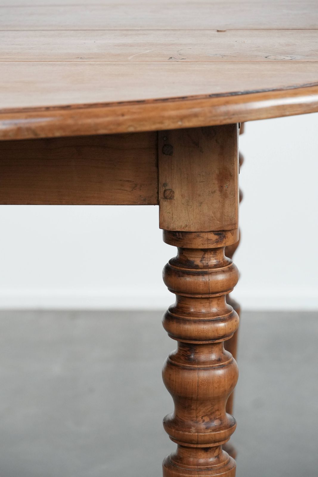 1294.0 Beautiful Antique English Lop Eared Dining Table Made Of Walnut With Beautiful Colors And Graceful Legs photo