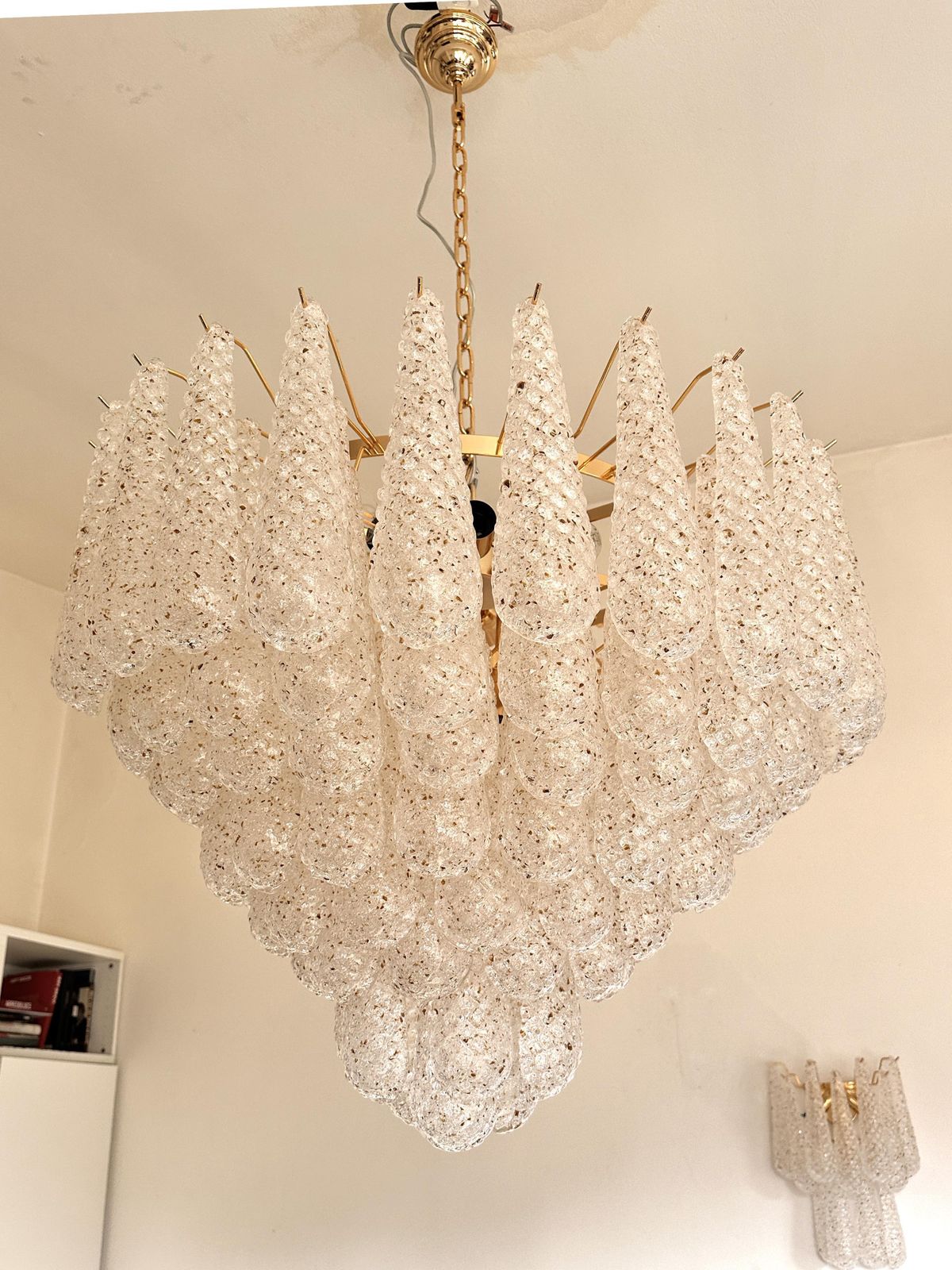 Huge Italian “Conchiglie” Murano Glass Gold Chandelier photo vinterior