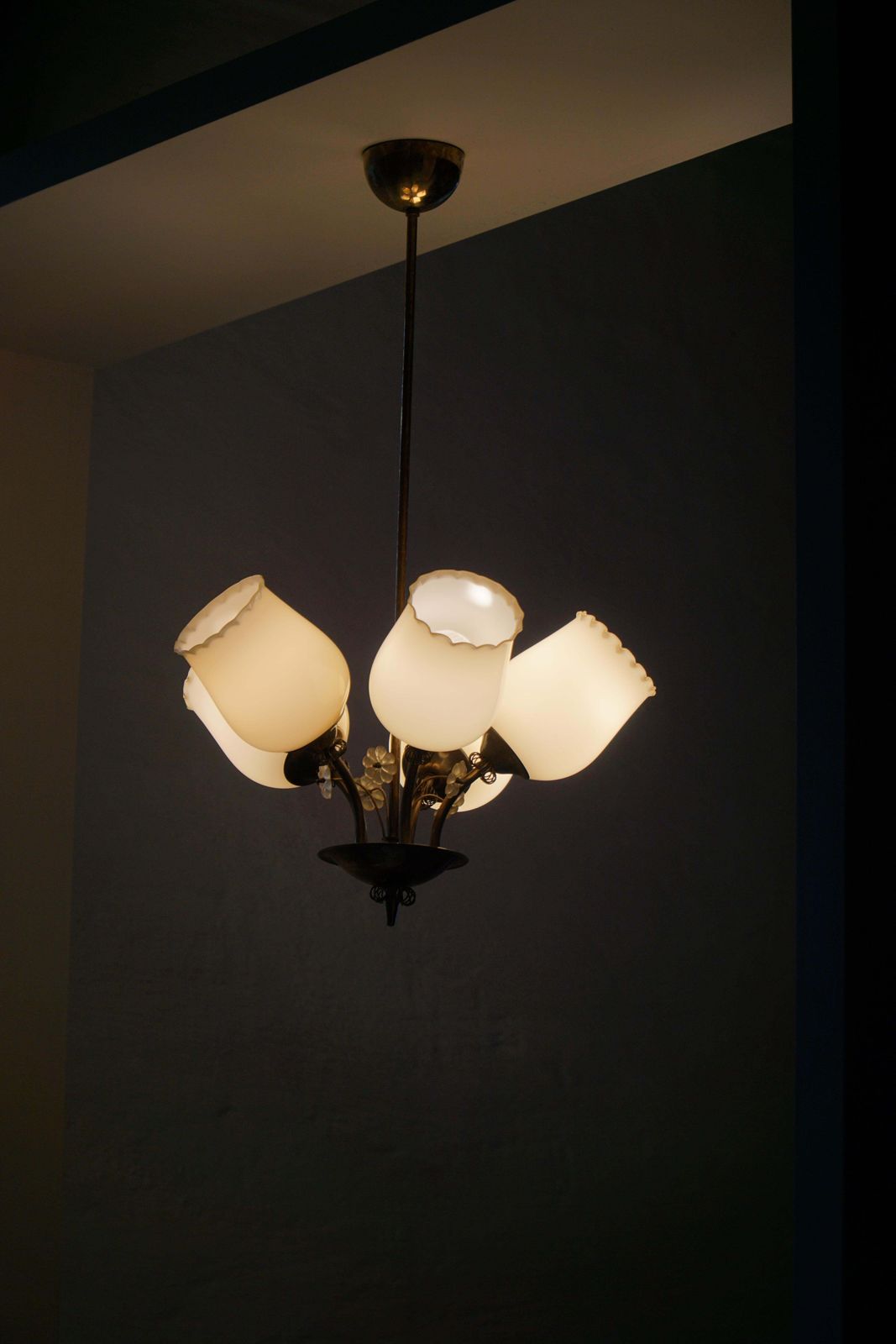 Mid Century Modern, Chandelier In Brass & Glass, Itsu, Finland, 1950s photo furniture