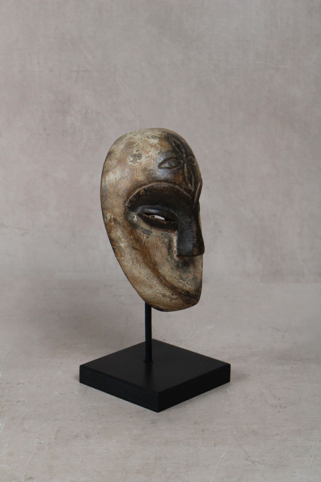 Hand Carved Fang African Mask Small   204.3 photo for sale