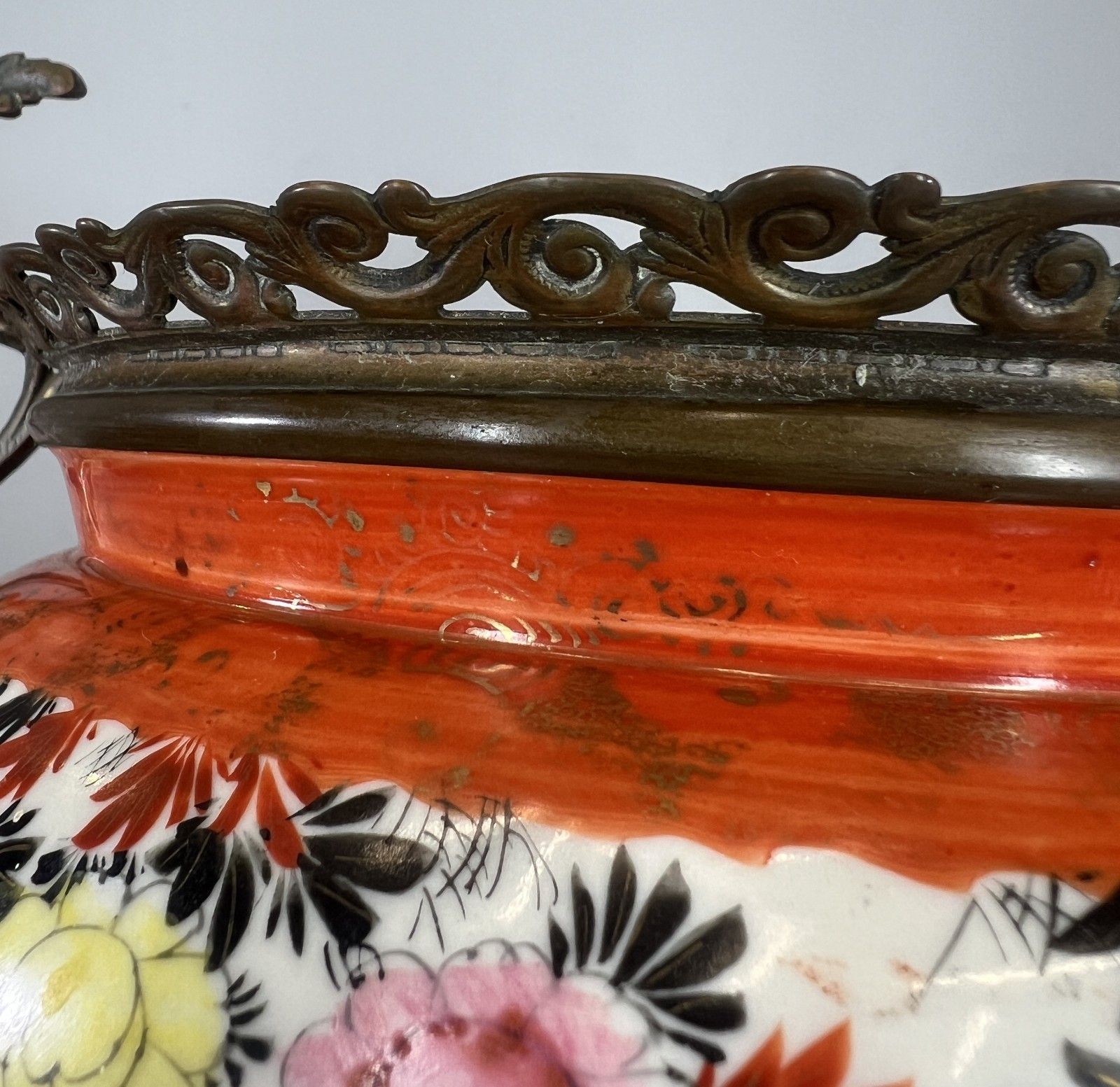 199.0 Vase Vintage French Style Porcelain Urn Brass Handles Decorative Lot 4767 photo