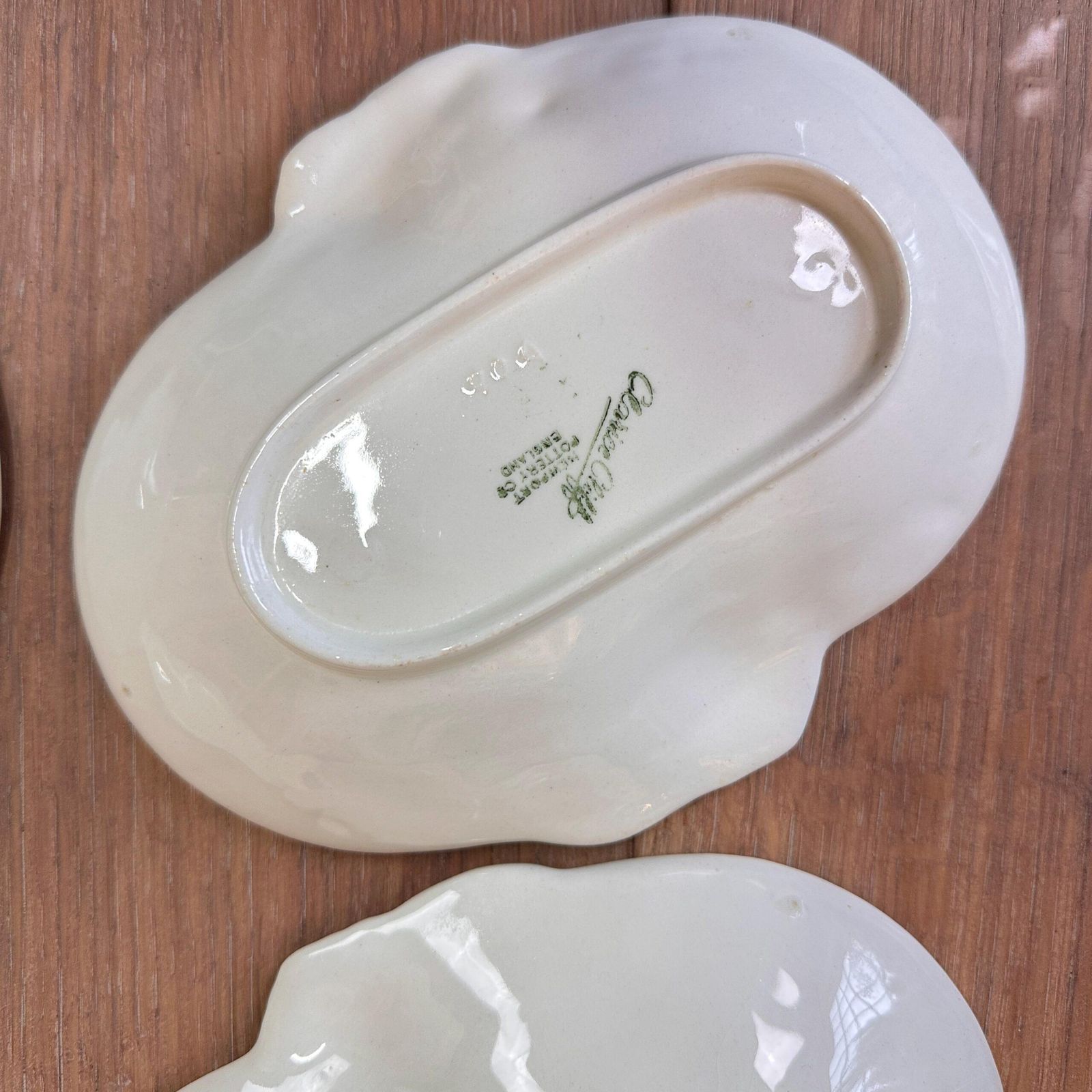 photo vintage Set Of 6 Clarice Cliff Springtime Dishes Newport Pottery Art Deco 1930s Floral Relief