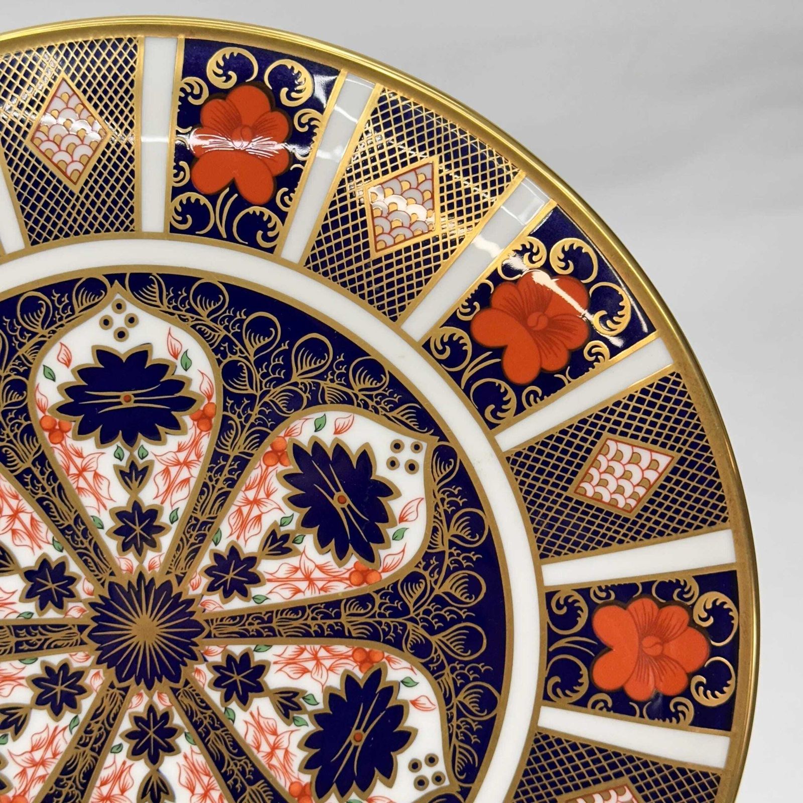 Royal Crown Derby Old Imari 1128 Cake Platter 11" Plate Bone China Vintage 1994 photo furniture