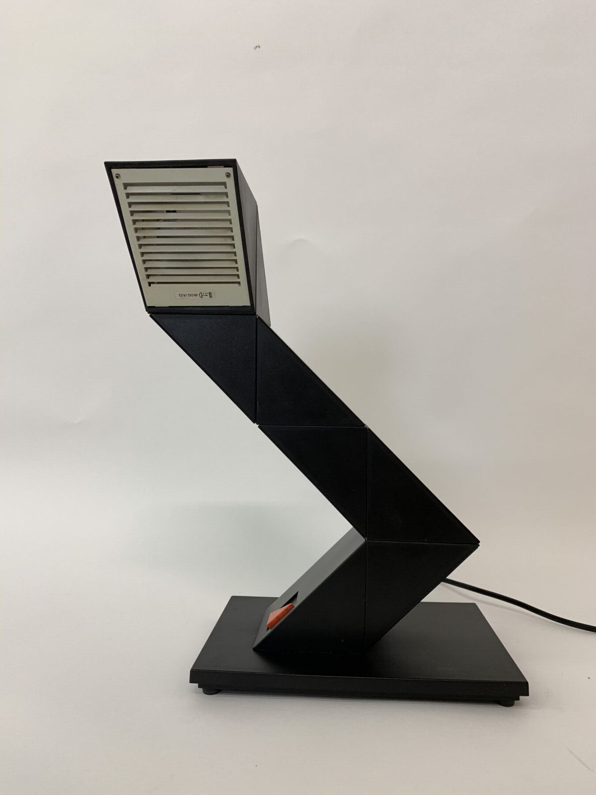 Zig Zag Bureaulamp Door Shui L.D.Chan Voor Massive, Jaren 1980 photo Verlichting