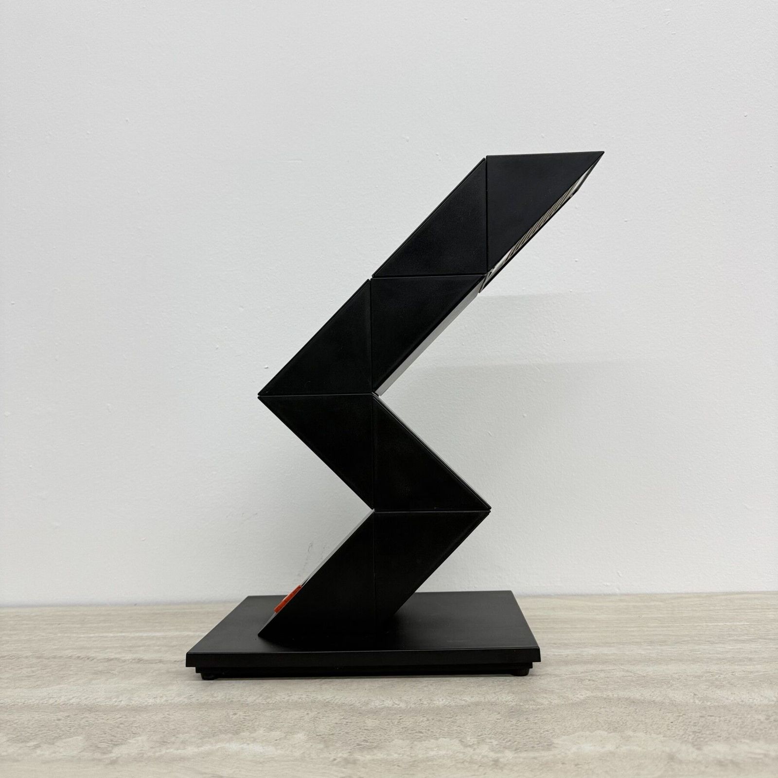 Verlichting Zig Zag Bureaulamp Door Shui L.D.Chan Voor Massive, Jaren 1980 photo