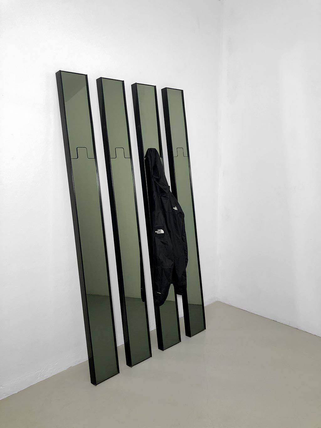 Luciano Bertoncini, Mirrored Coat Rack, "Gronda" By Elco, 1970s photo vintage