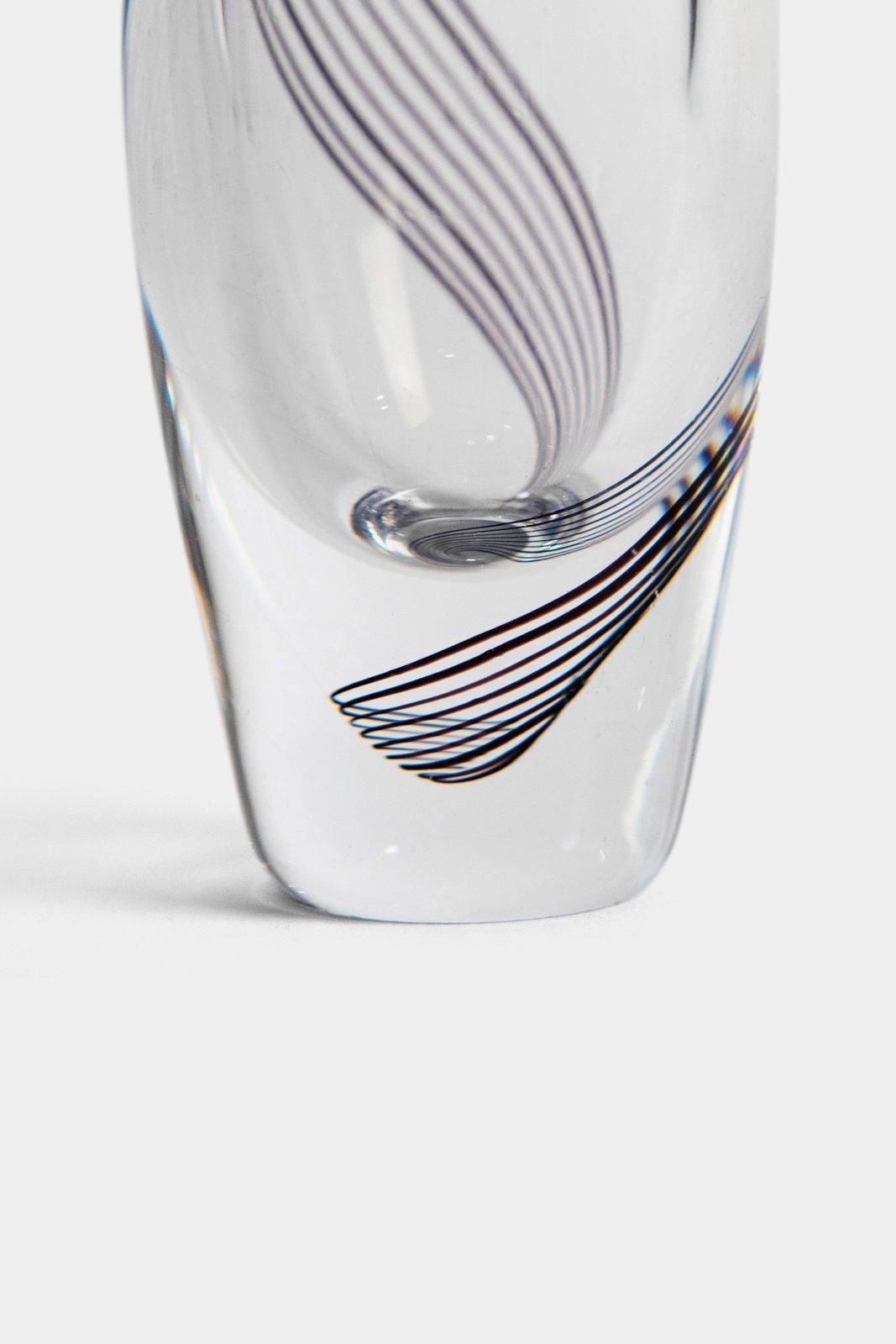 Vicke Lindstrand, Kosta Boda, Art Glass Vase, Sweden, 50s photo vinterior