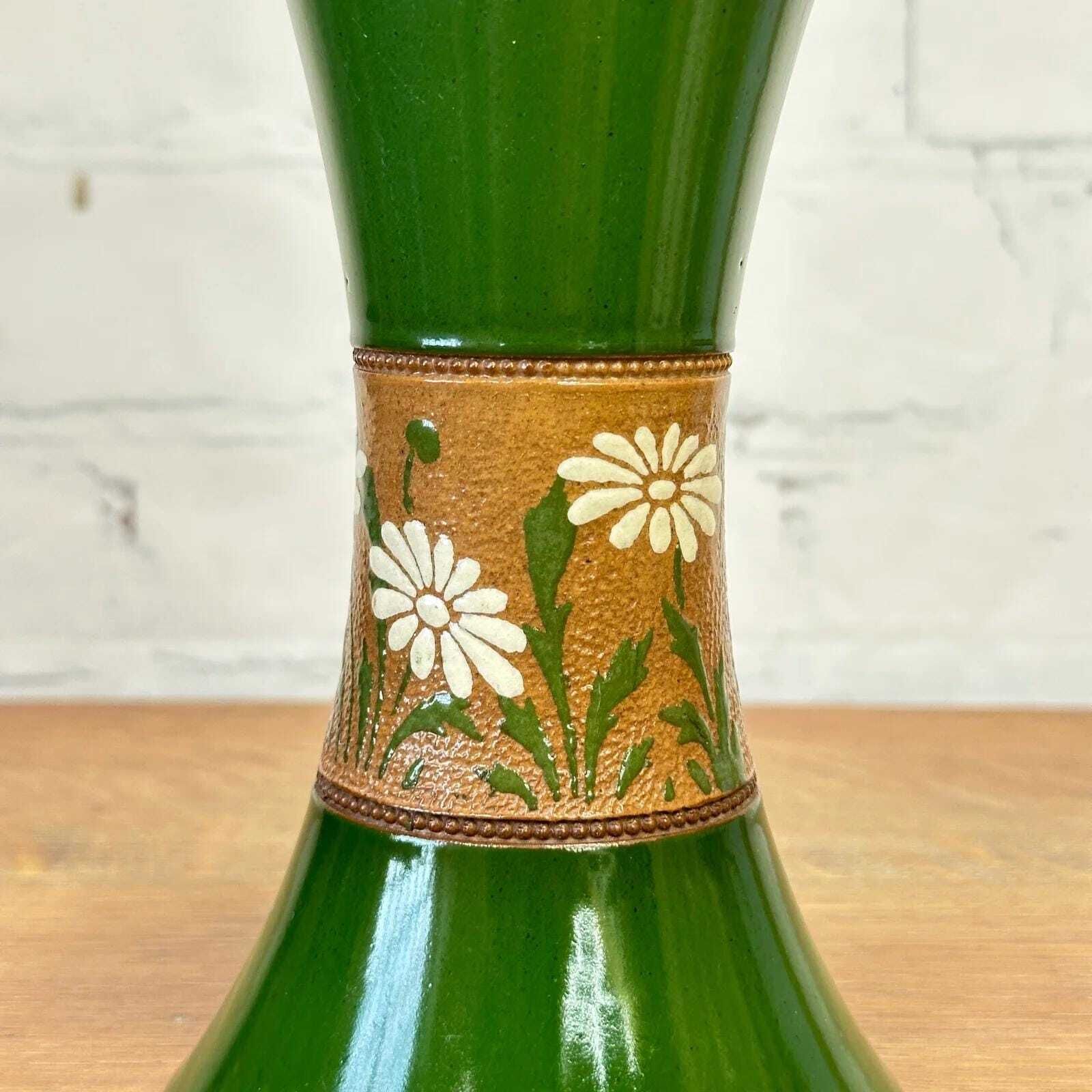 Langley Mill Lovatt’s Art Nouveau Daisy Green Ceramic Vase photo vinterior