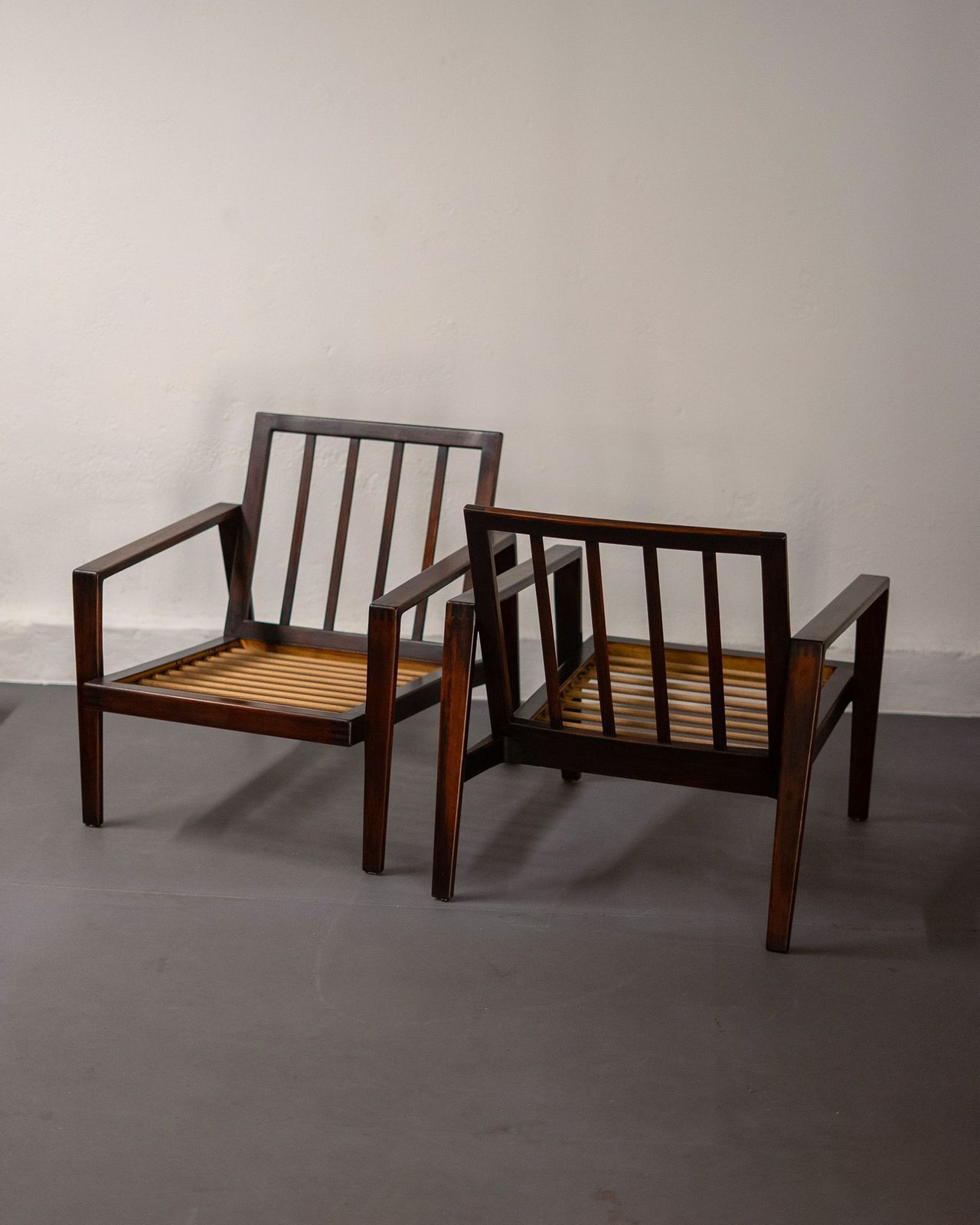 1780.0 Knoll Antimott Armchair In Walnut And Tartan photo