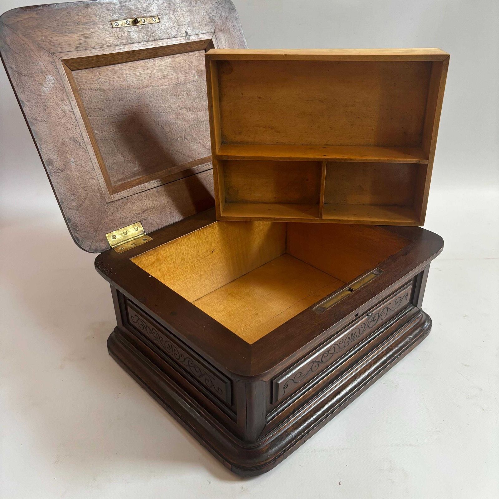 Antique Walnut Jewelry Box: Hand Carved French Keepsake, Fruitwood Tray Organiser photo vintage
