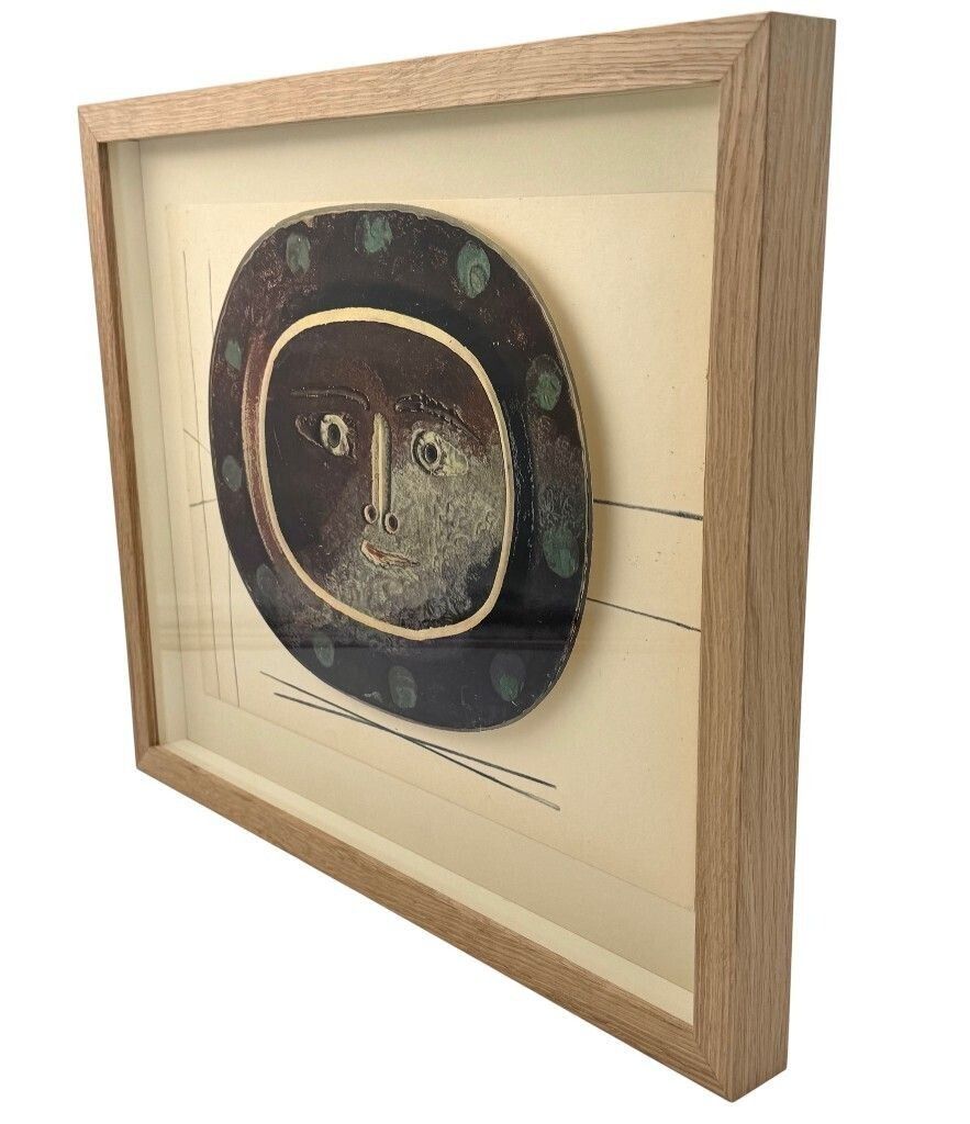 A 1948 Framed Lithographic Plate From The Limited Edition “Ceramiques De Picasso” photo vinterior
