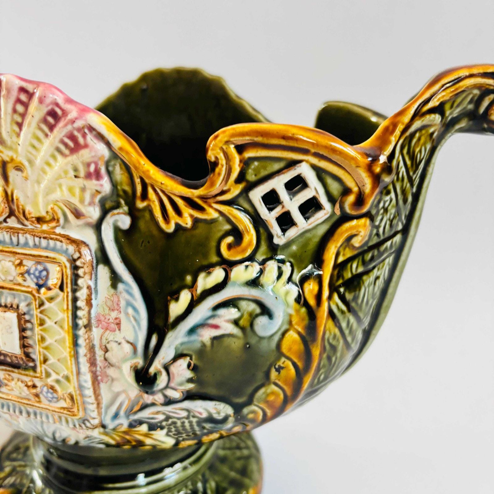 Antique Majolica Jardiniere: European Glazed Earthenware Vase, 19th Century photo vinterior