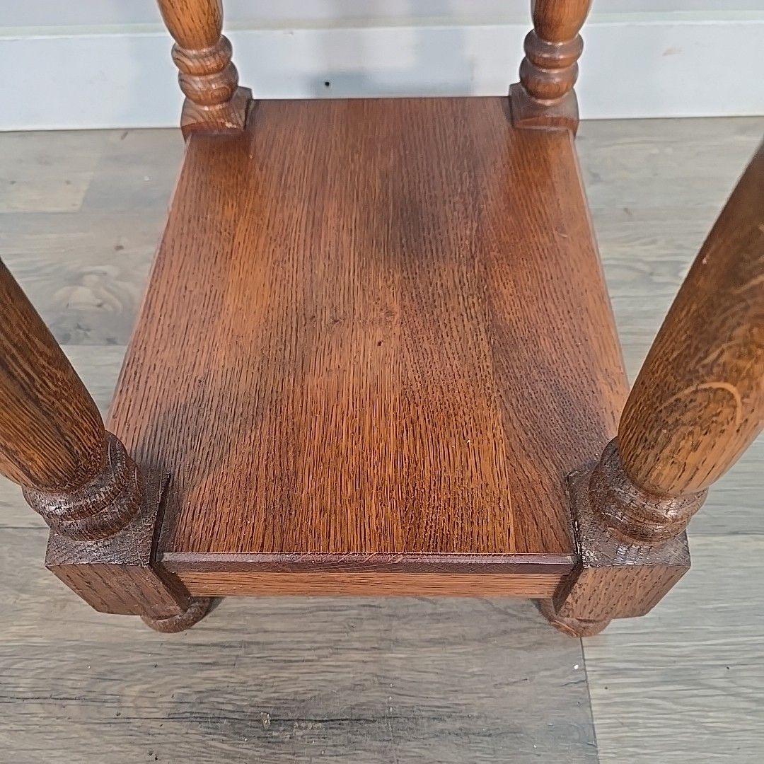 photo vinterior Vintage Oak Side Table Old Mill Traditional Occasional End Table Solid Wood