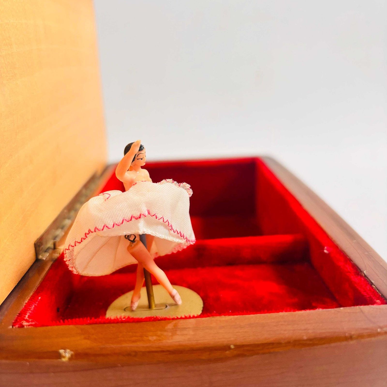 Vintage Reuge Musical Jewelry Box: Ballerina, Venice Scene photo vintage