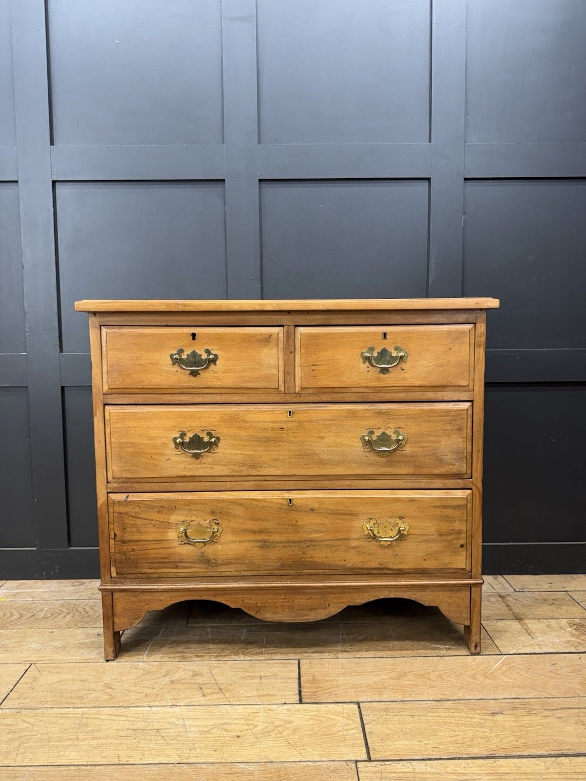 photo furniture Edwardian Satin Walnut Chest Of Drawers – Bedroom Storage