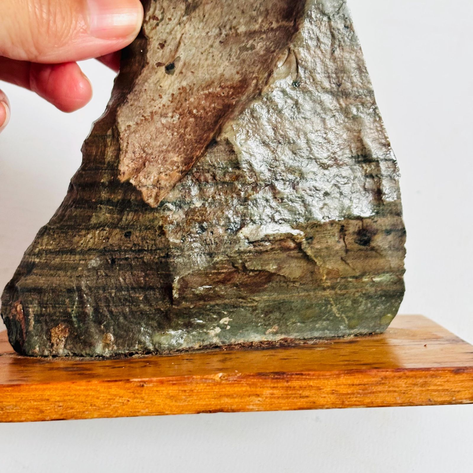 photo vinterior Antique Pre Cambrian Volcanic Rock Specimen: Charnian Group On Wooden Base C1950s