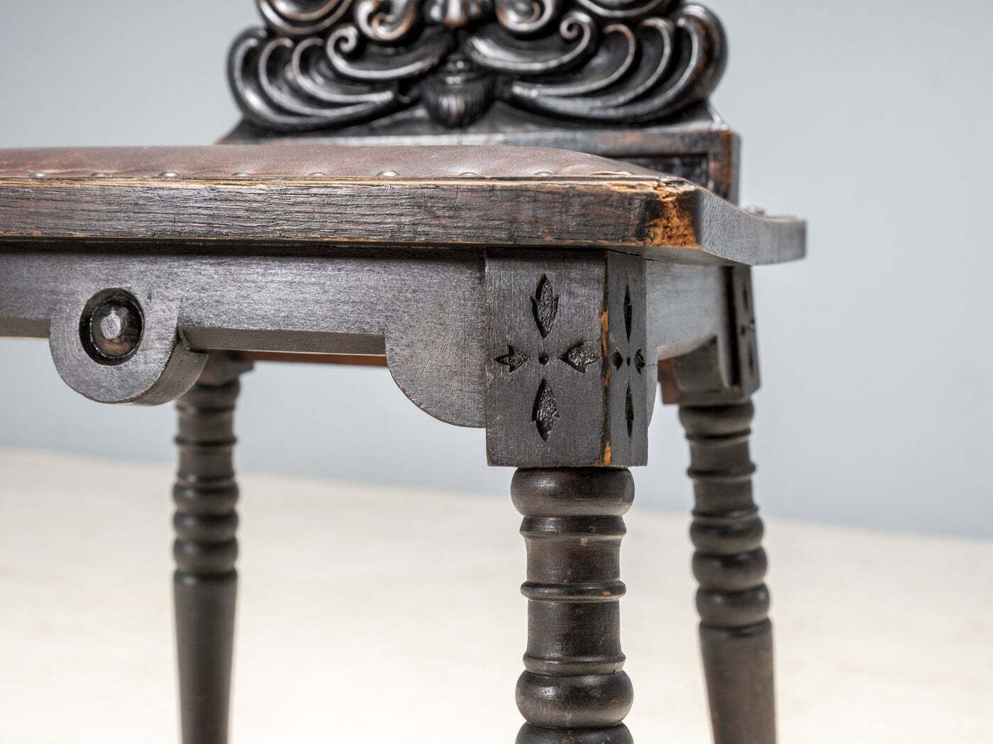 Handgesneden Stoel Met Sirenenmotief, Eind 19e Eeuw, Europa photo for sale