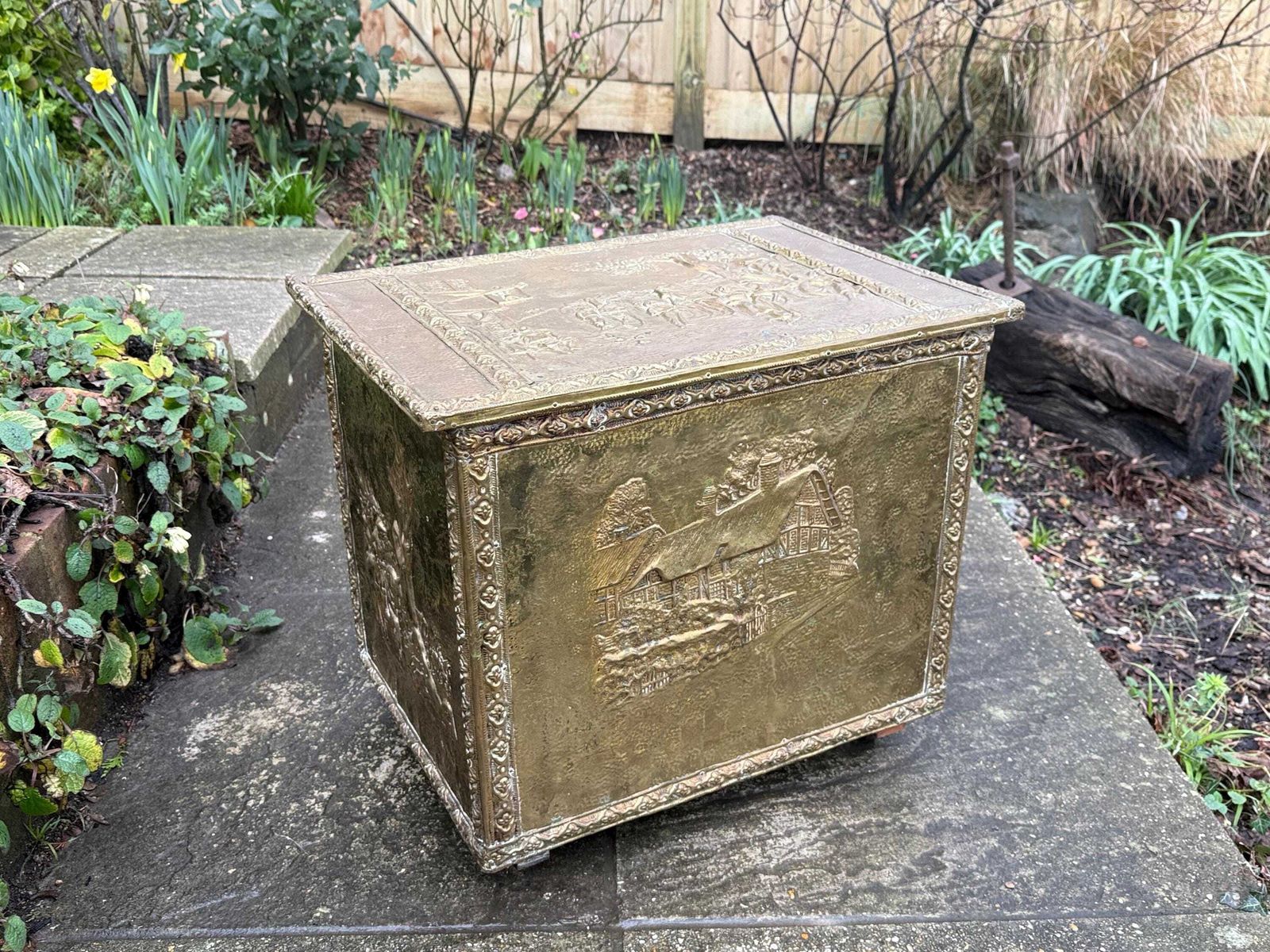Mid Century Superb Brass Coal Box Victorian Style Embossed Log Bin Fireside Storage Chest   Toy Box, Treasure Chest, Wood Storage photo for sale