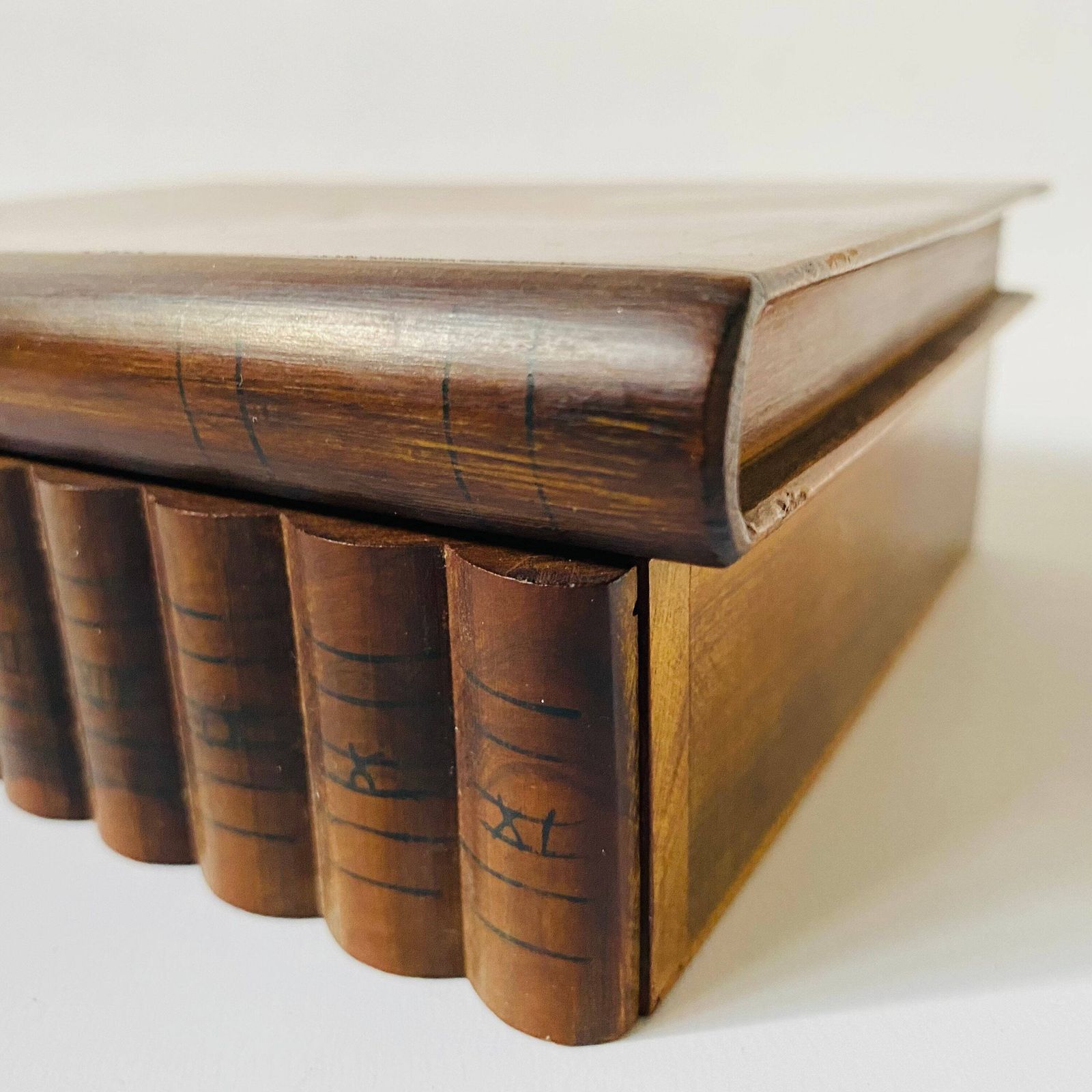 Antique Olive Wood Puzzle Box: Sorrento Sewing Motif Marquetry photo 90.0