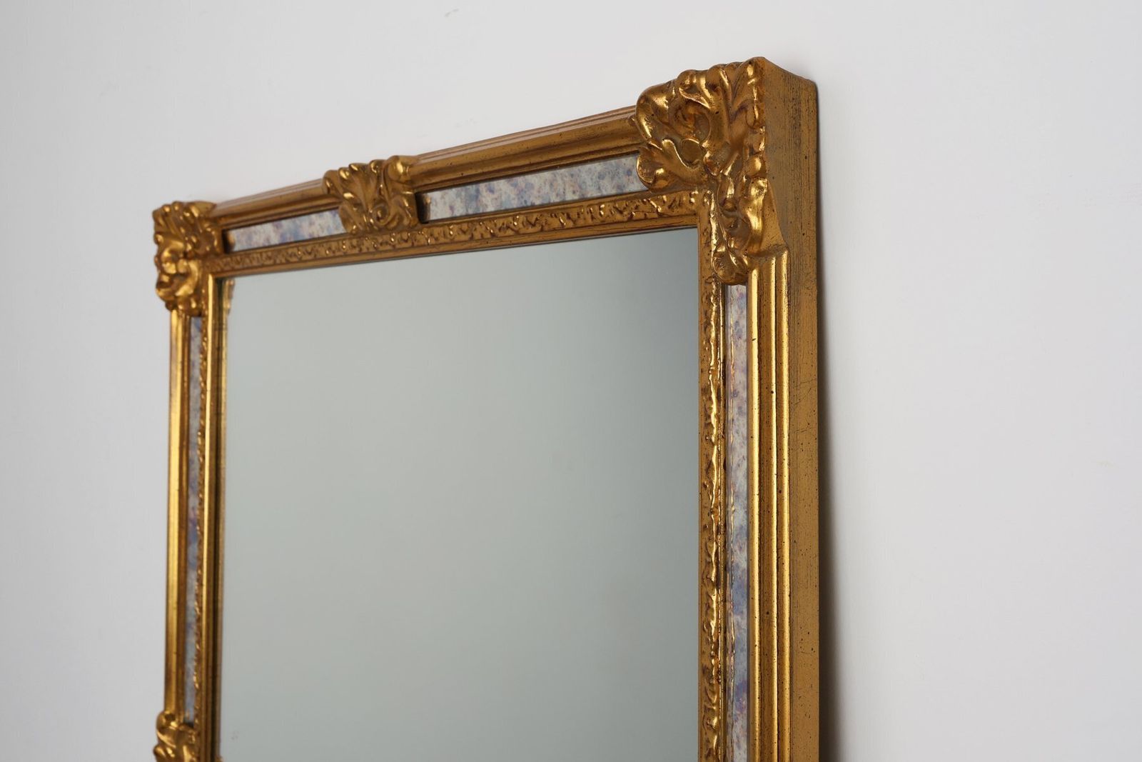 photo furniture 20th Century Baroque Revival Mirror In Gilded Resin From Deknudt, Belgium, 1950s
