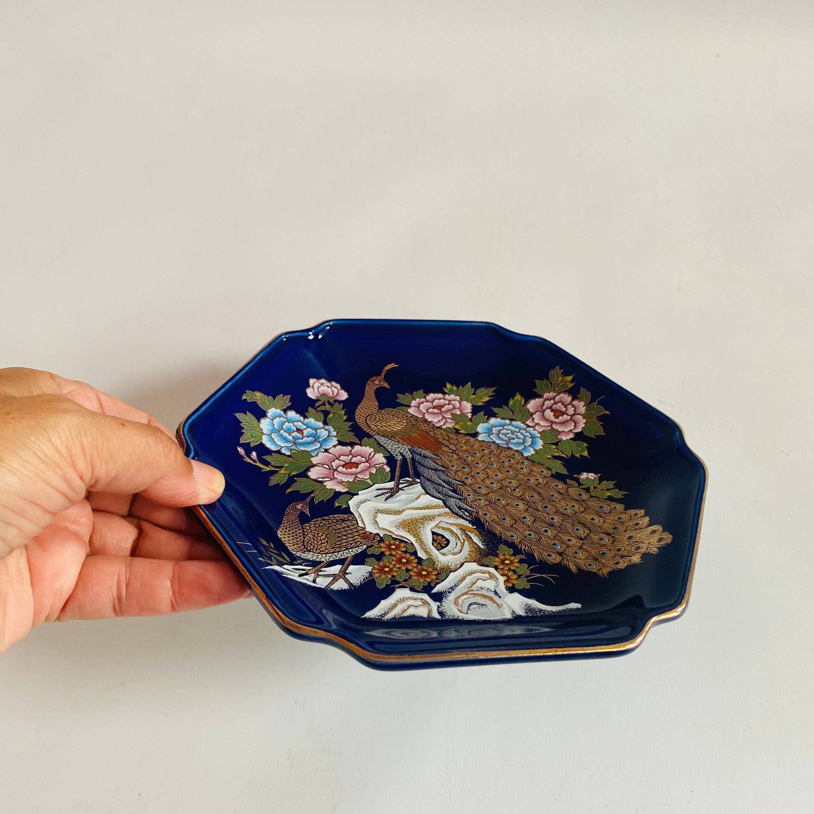 Kutani Porcelain Ceramic Cobalt Blue Dish With Handpainted Peacocks Floral Design Gold Gilt Edging photo Home Decor