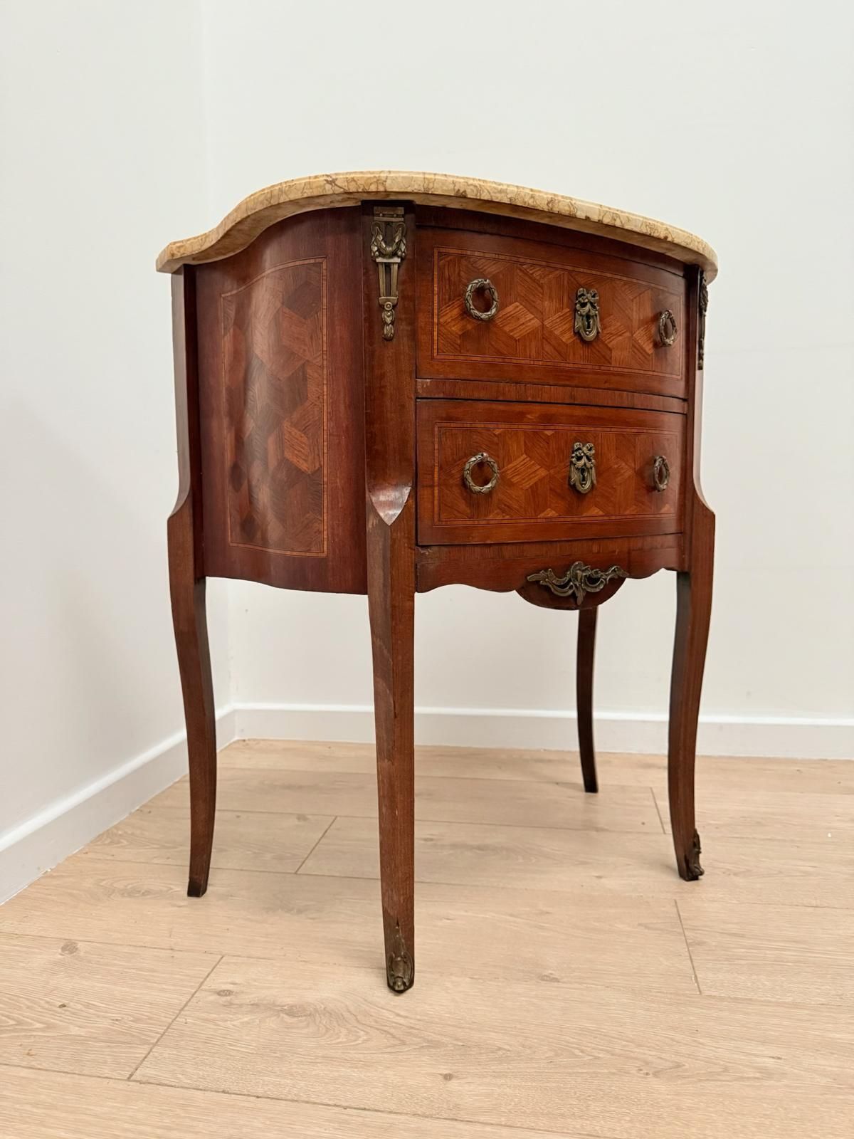 Beautiful French Louis XV Tulipwood Marquetry Chest 0187.