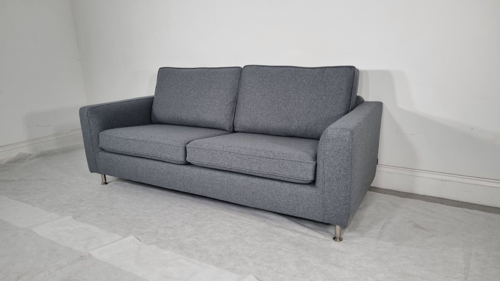 Minotti Sofa In Luxuriously Soft Mid Grey Wool Immaculate Condition photo Furniture