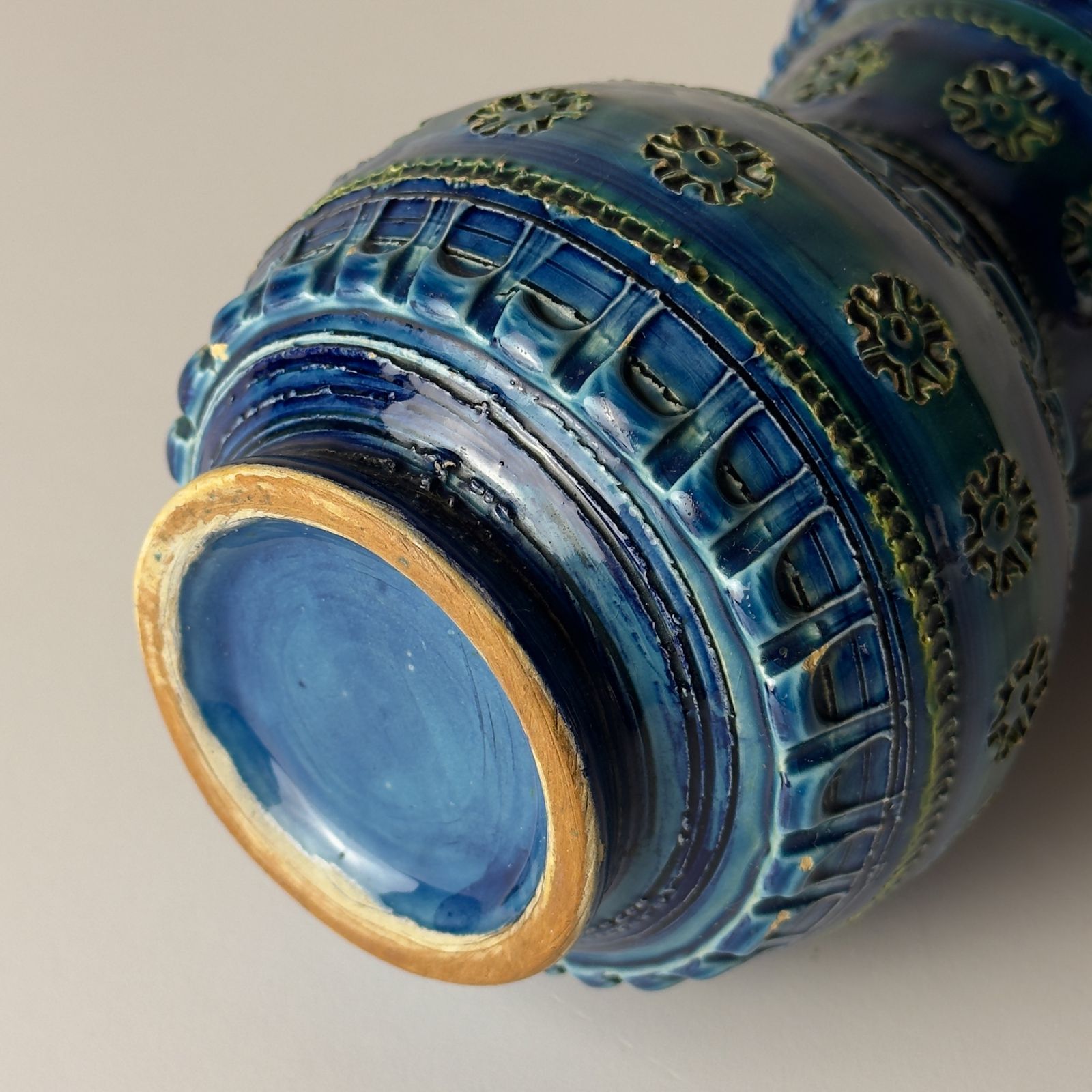 Vintage Ceramic Vase Rimini Blue, Design Aldo Londi, Bitossi Italy 1970s photo vinterior