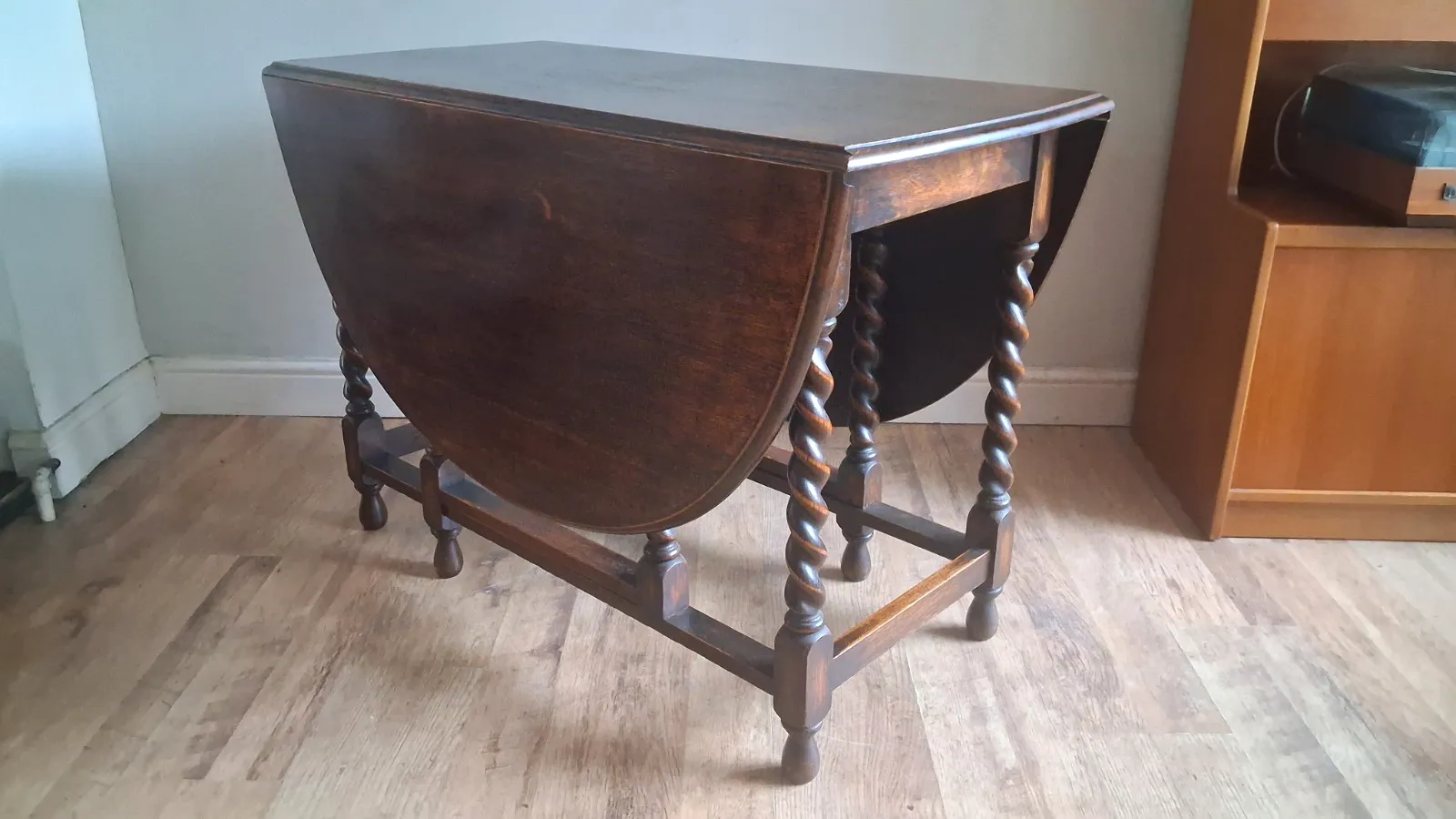 Delightful Edwardian  Solid Oak Gate Leg  Drop Leaf Dining /Kitchen Table photo buy