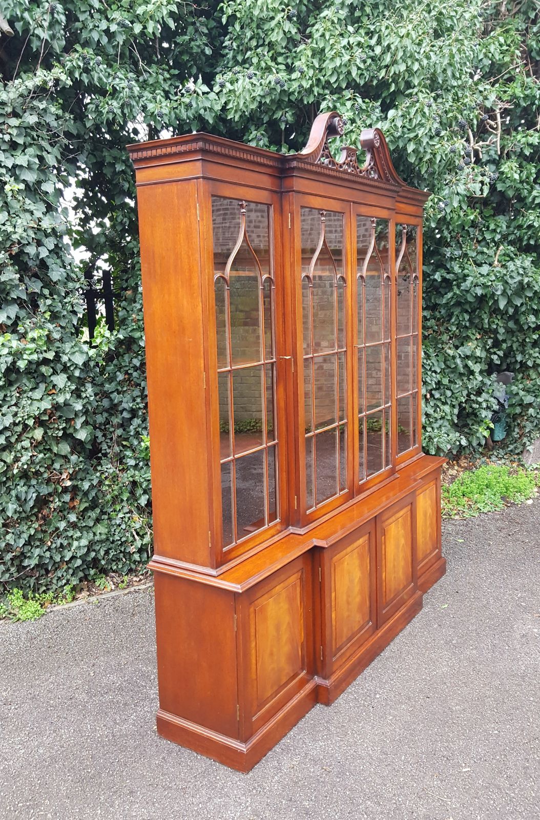 Titchmarsh & Goodwin Mahogany Breakfront Library Bookcase photo vinterior