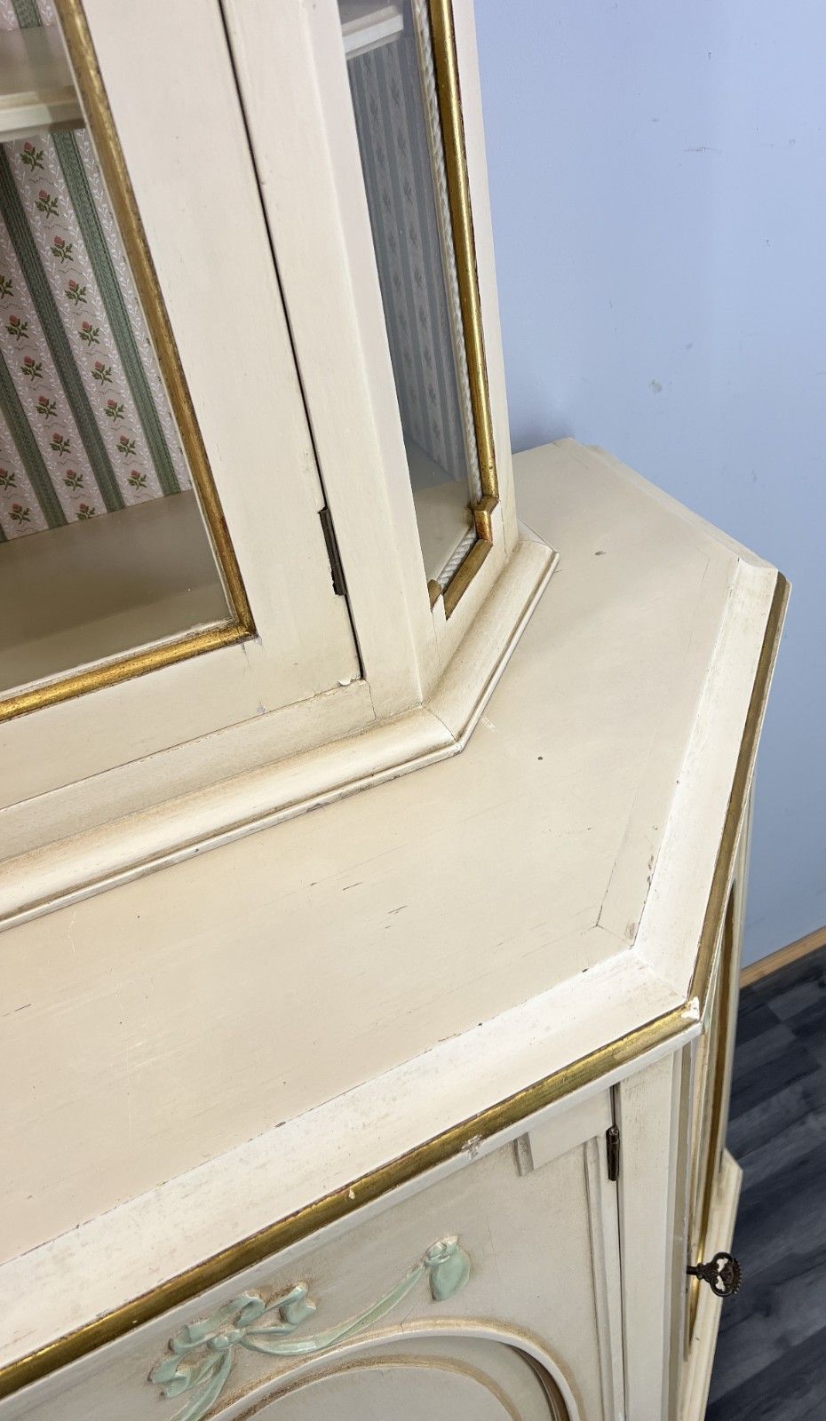 photo furniture Display Cabinet Vintage French Style Shabby Chic Glazed Sideboard Lot 4792