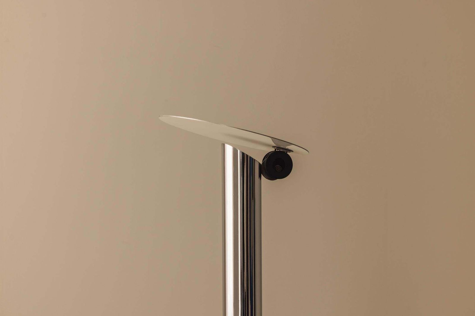Minimalist Italian Floor Lamp From The Late 1970s In Chrome And Brushed Metal. photo 3465.0