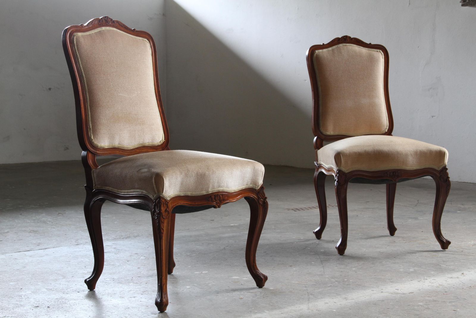 Paar Vintage Deense Stoelen, 18e Eeuw, In De Stijl Van Louis XV photo furniture