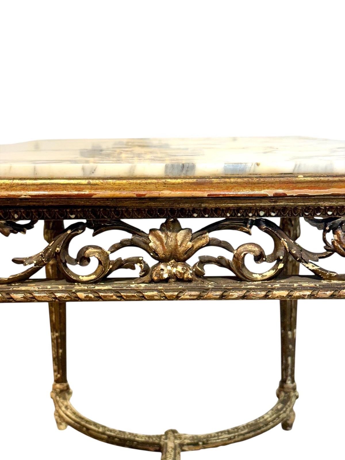 photo vinterior 19th Century French Giltwood Center Table With Carved Apron And Marble Top