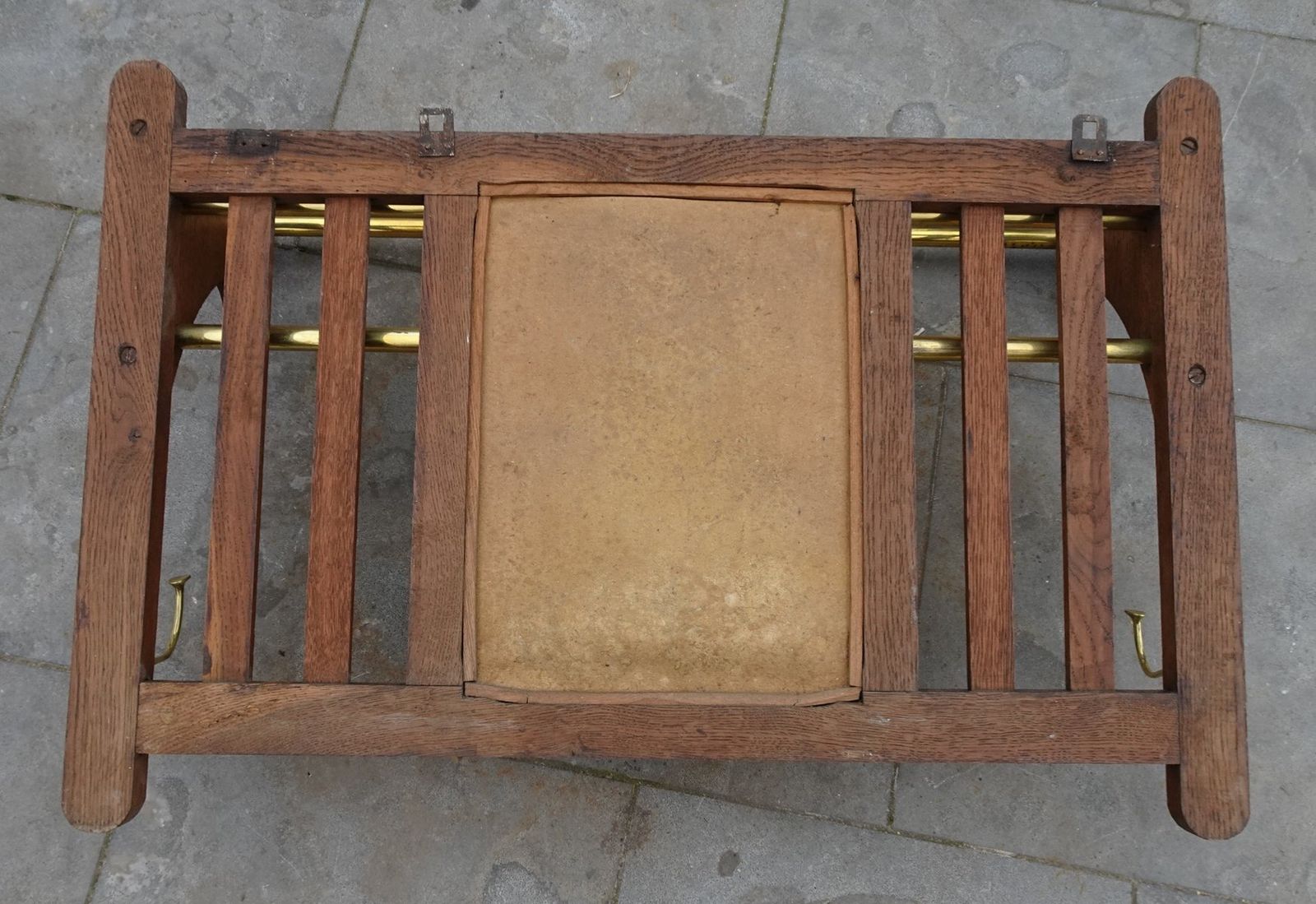 photo vinterior Art Deco Wall Coat Rack In Belgian Oak And Brass, 1920s