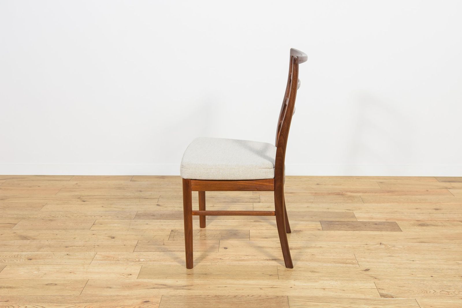 photo furniture Mid Century Dining Chairs From McIntosh, United Kingdom, 1960s, Set Of 4