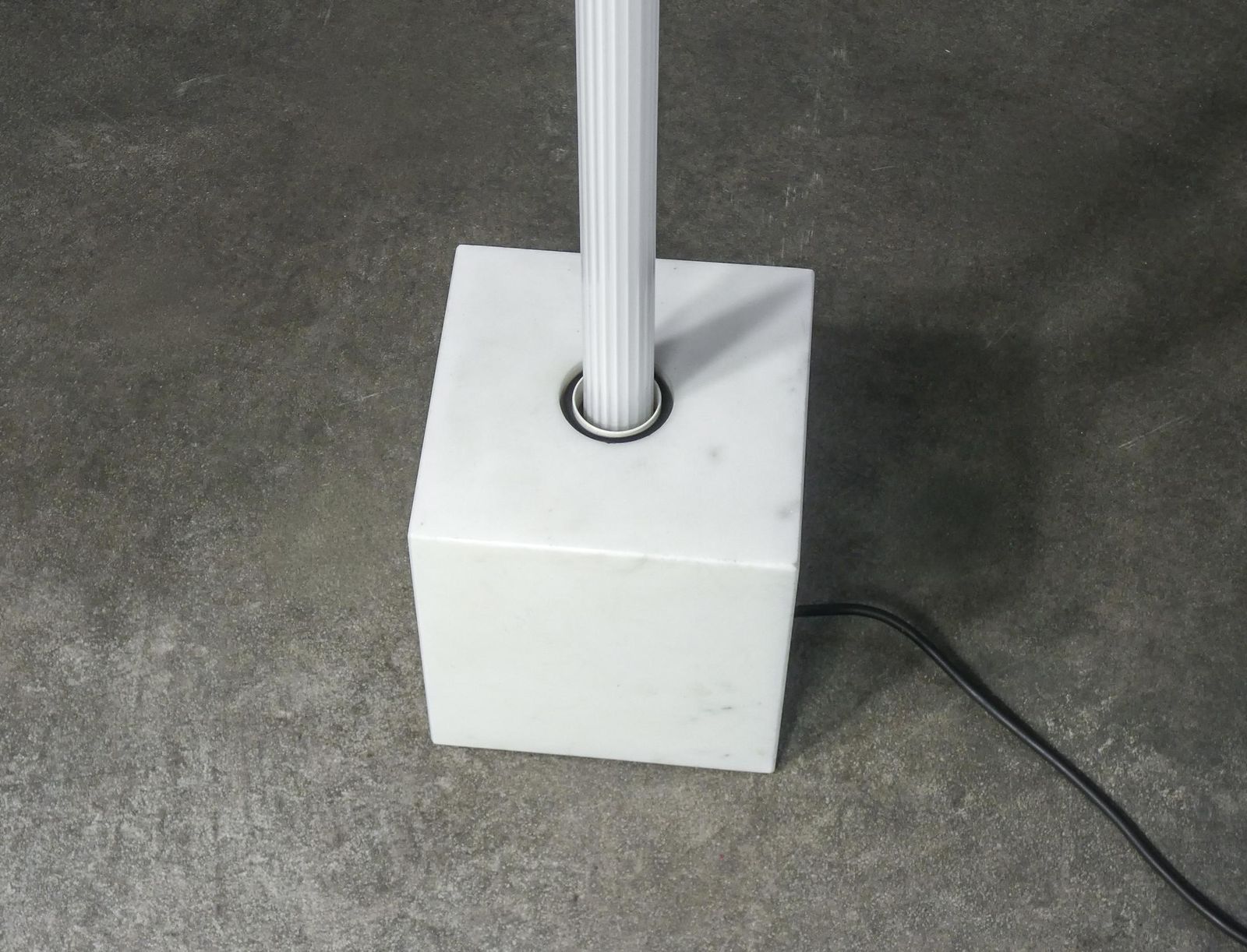 Tricorno Floor Lamp, Design By L. Diaz De Santillana For Venini. 1985 photo vintage