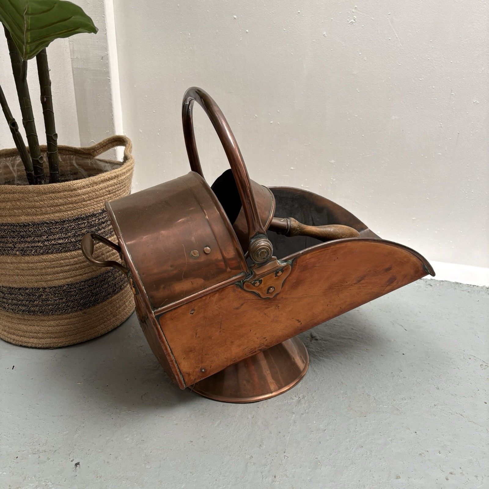 Large Arts & Crafts Copper Helmet Coal Scuttle With Original Scoop