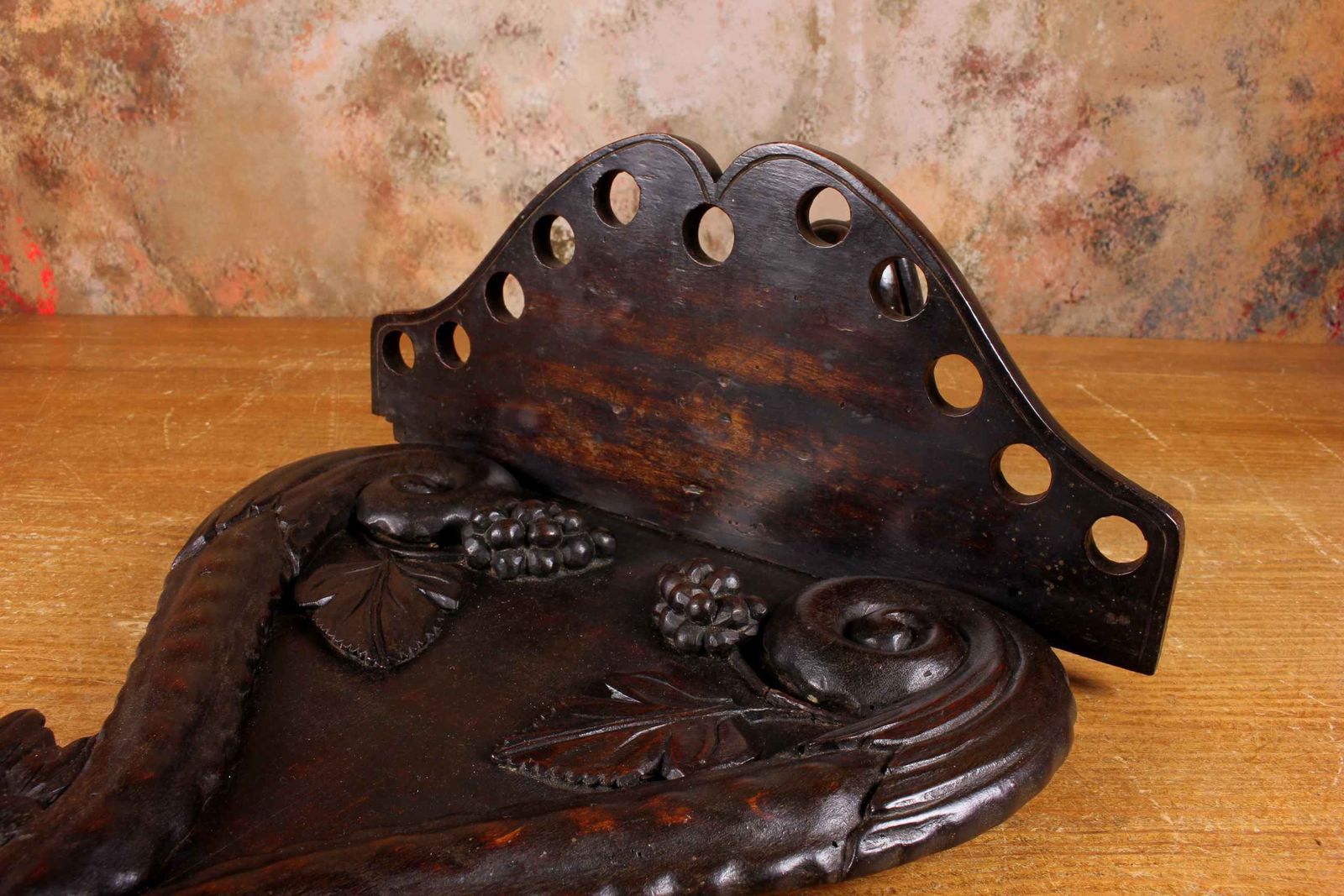 photo vinterior Antique Grotesque Face Wall Shelf. 19th Century Wood Demon Pipe Rack.