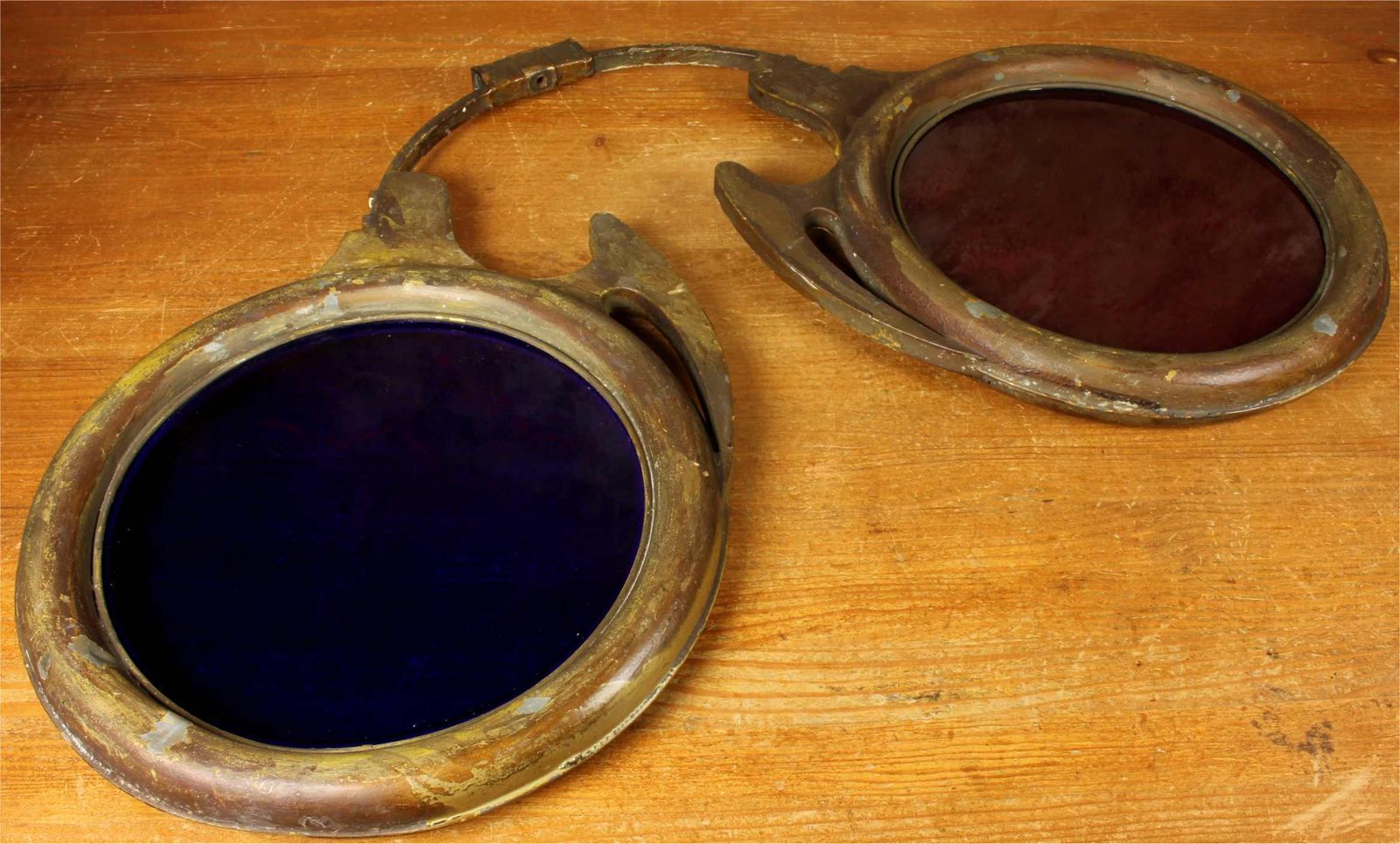 Large Antique Optician's Shop Sign. Optometrist Spectacles Glasses. photo Home Decor